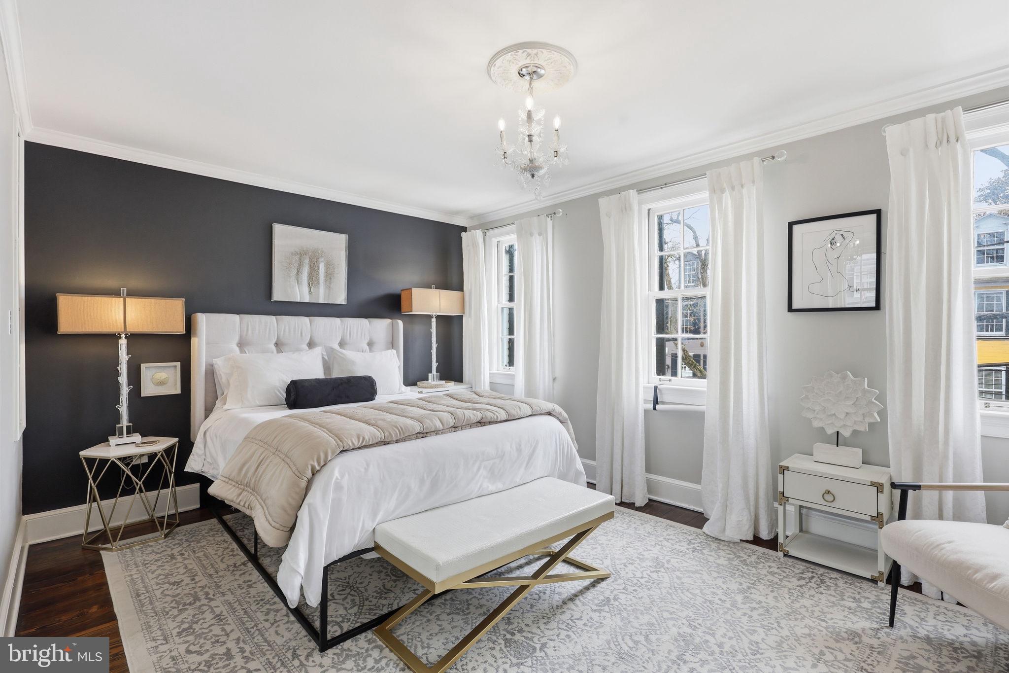 OLD TOWN ALEXANDRIA - Residential