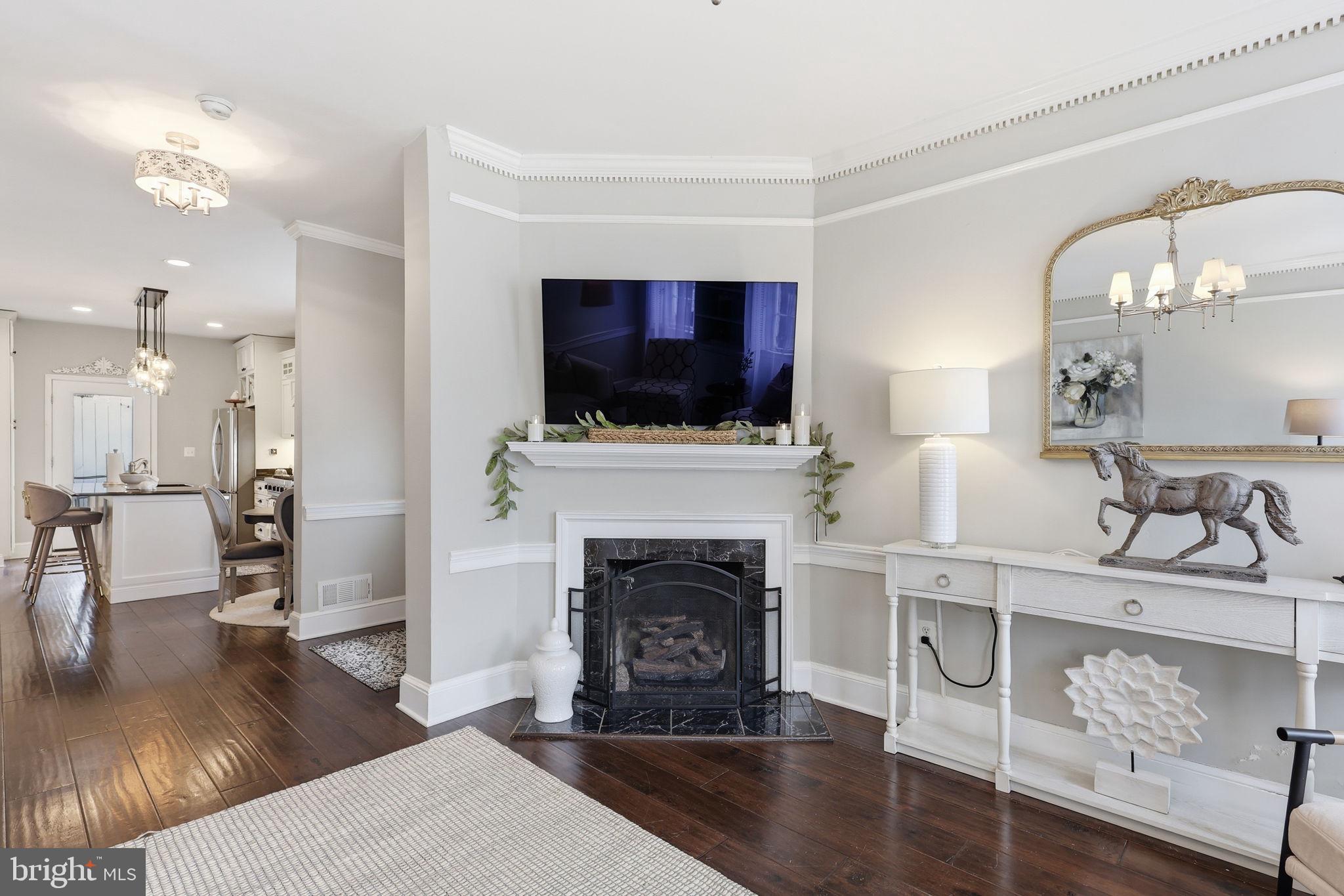 OLD TOWN ALEXANDRIA - Residential