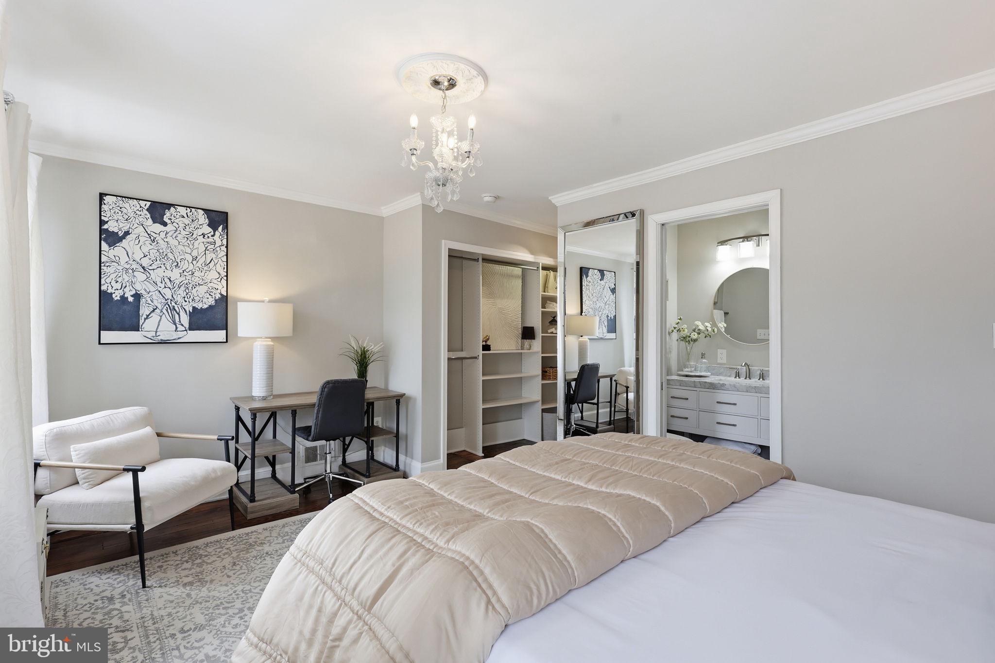 OLD TOWN ALEXANDRIA - Residential