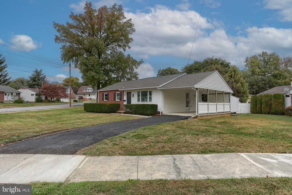 Photo of 1335 Poplar Street, LEBANON, PA 17042 (MLS # PALN2023322)