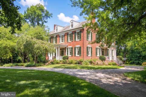 Photo of 19101 Old Baltimore Road, BROOKEVILLE, MD 20833 (MLS # MDMC2249536)