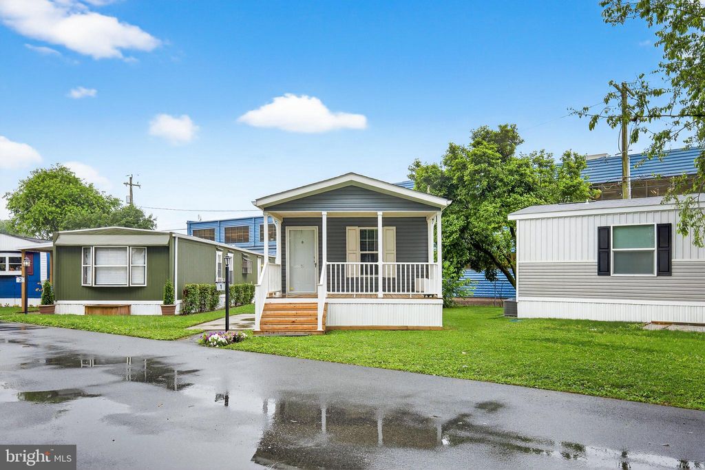 Photo of 541 Furnace Hills Pike #1, LITITZ, PA 17543 (MLS # PALA2071502)