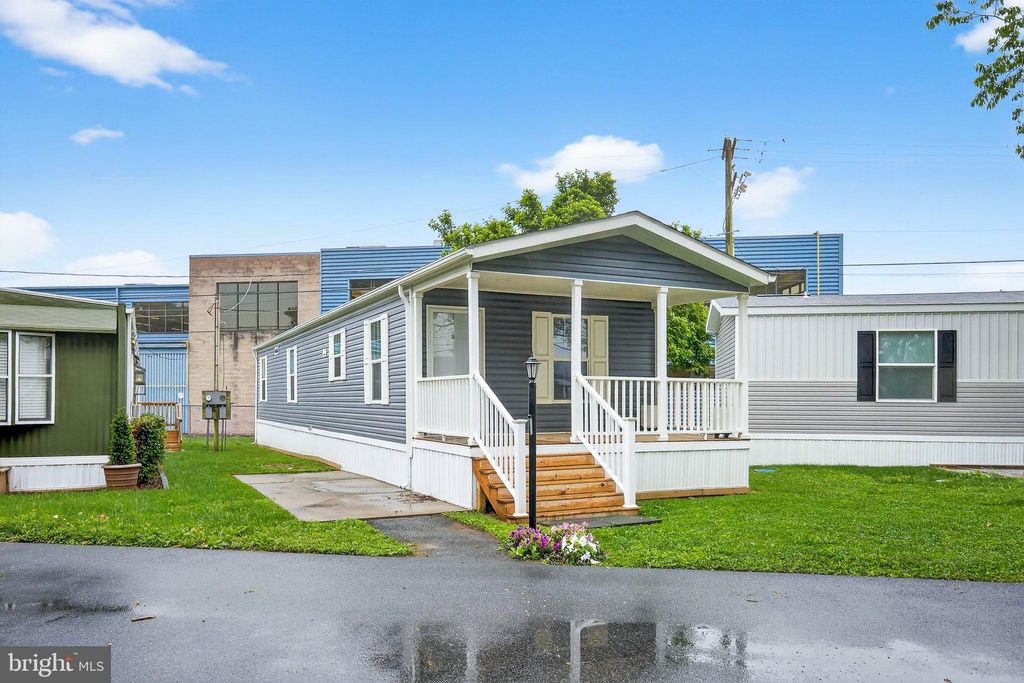 Photo of 541 Furnace Hills Pike #1, LITITZ, PA 17543 (MLS # PALA2071502)