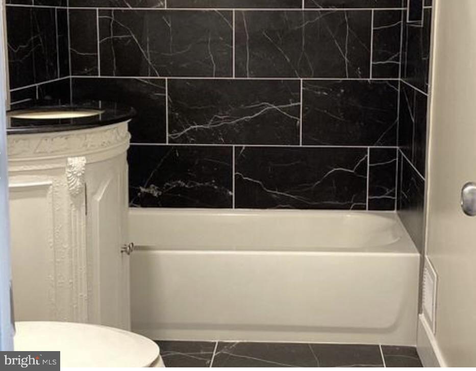 DALE CITY - Residential Lease