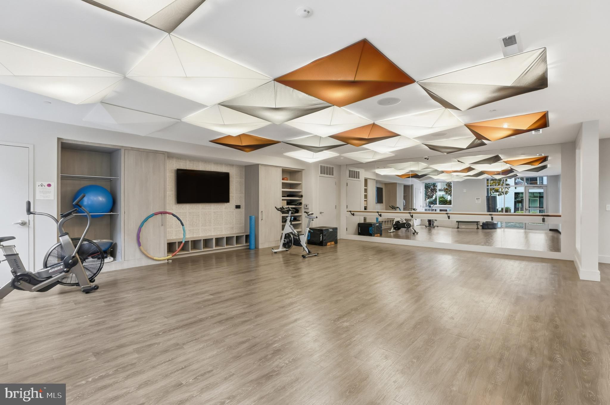 NATIONAL HARBOR - Residential