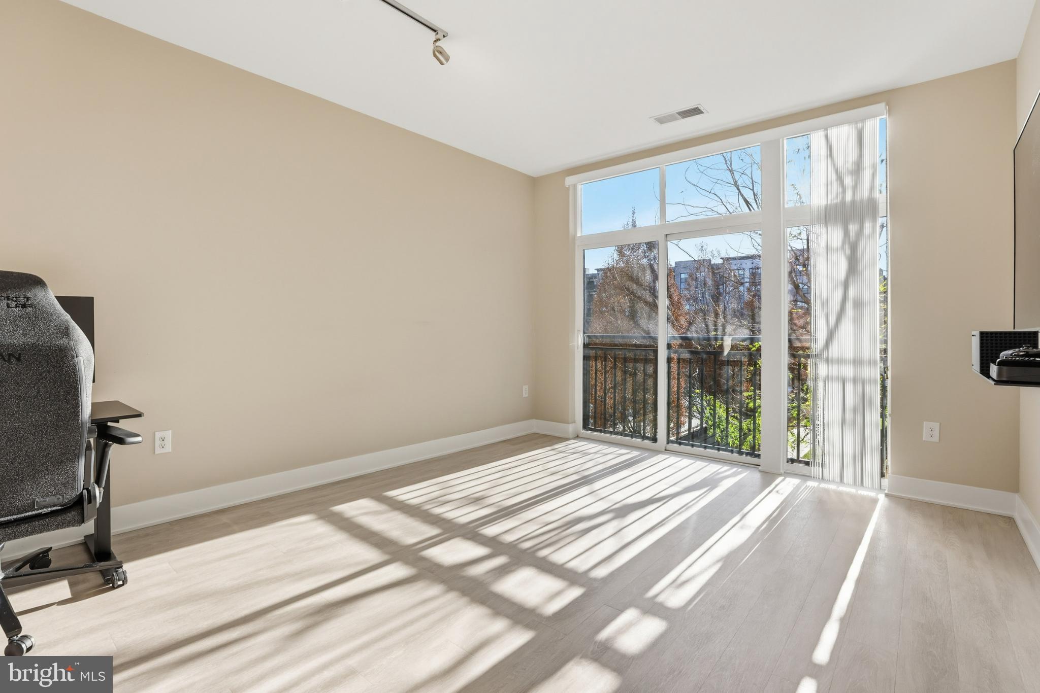 NATIONAL HARBOR - Residential