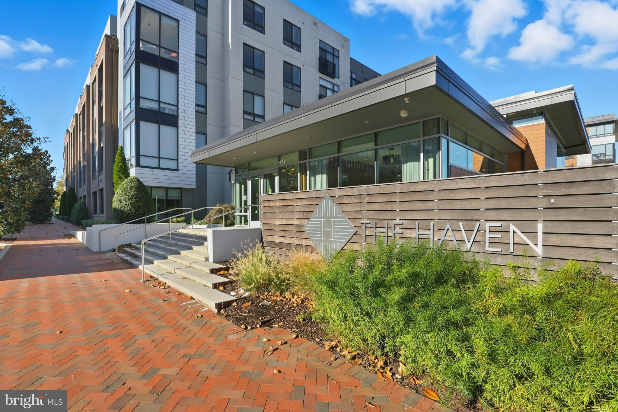 145 RIVERHAVEN DRIVE 245