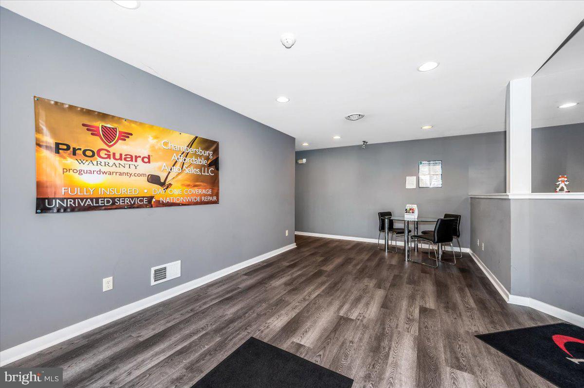 CHAMBERSBURG - Commercial Sale