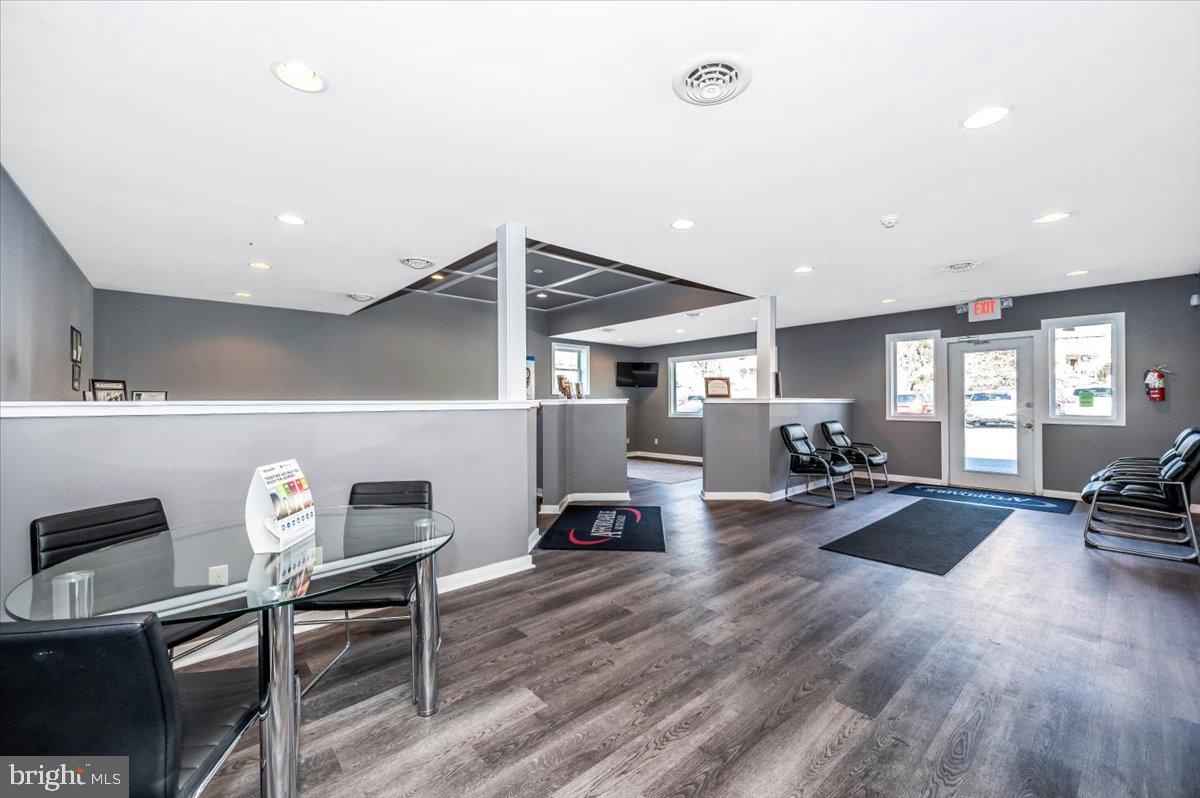 CHAMBERSBURG - Commercial Sale