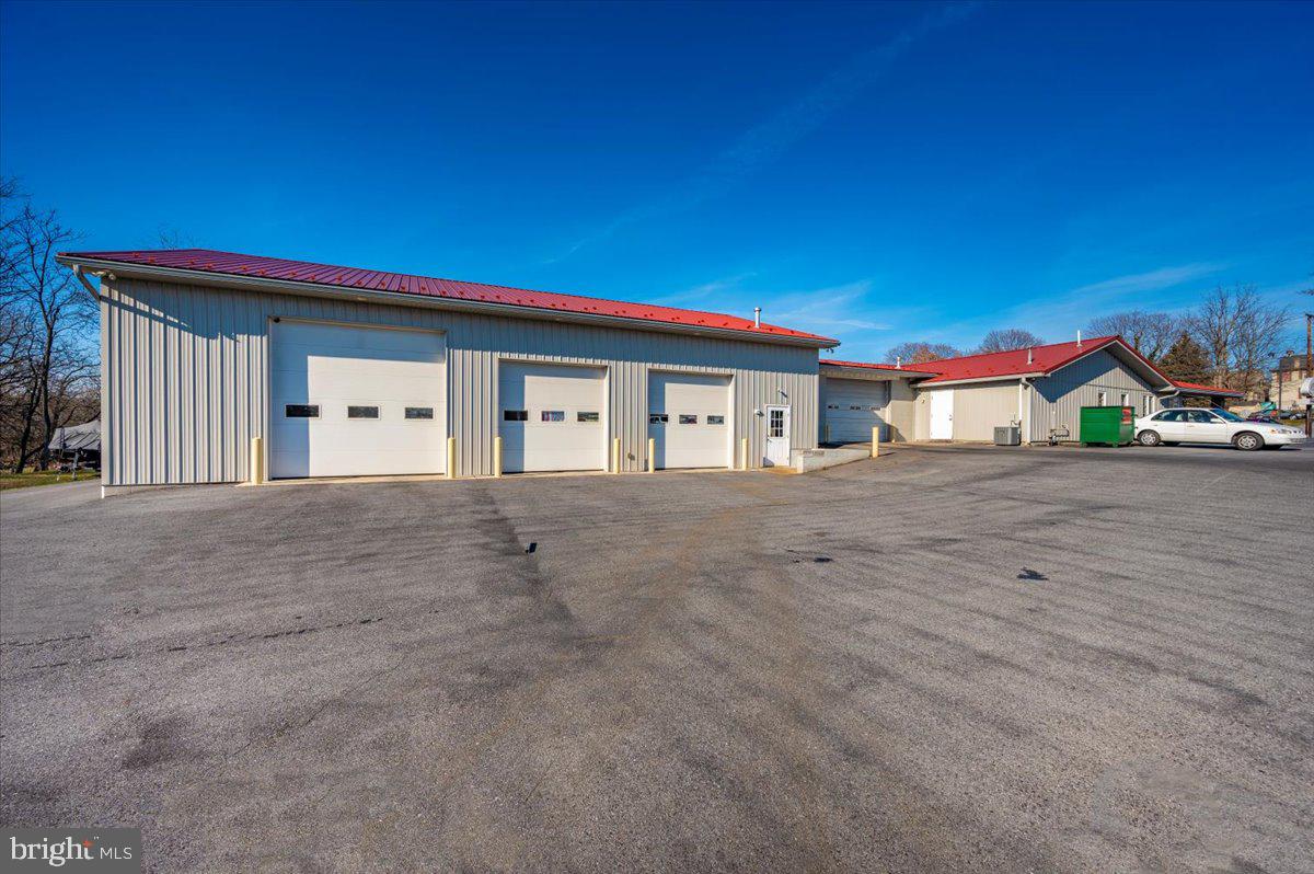 CHAMBERSBURG - Commercial Sale