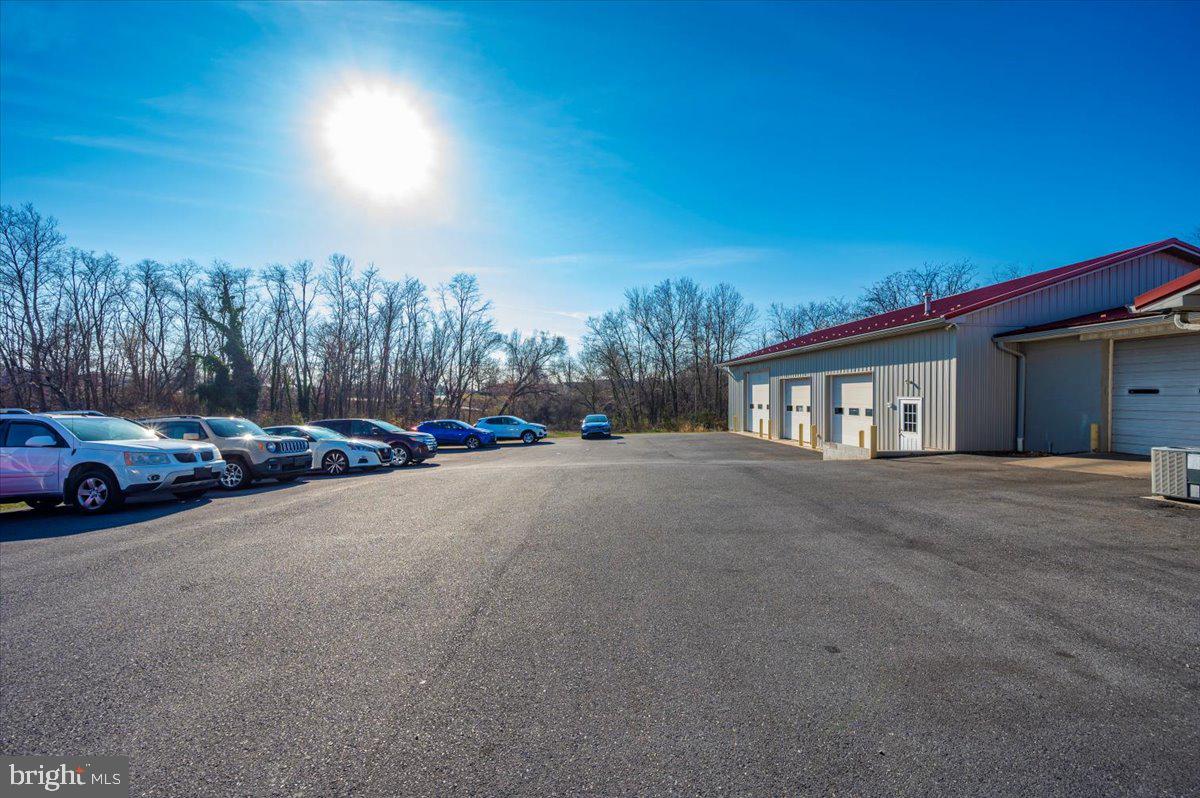 CHAMBERSBURG - Commercial Sale