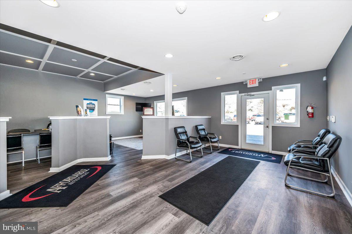 CHAMBERSBURG - Commercial Sale