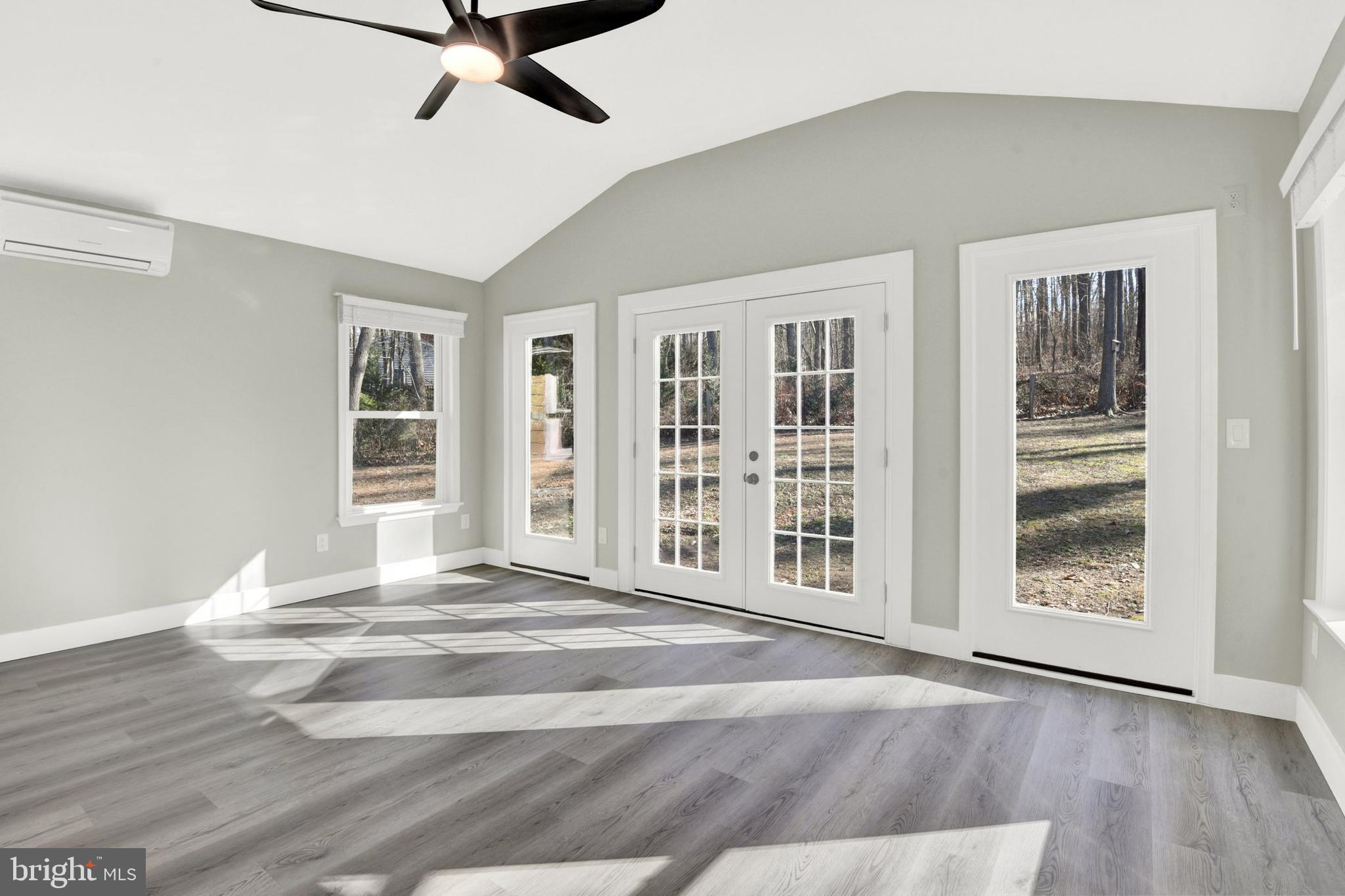 GREENFIELD - Residential