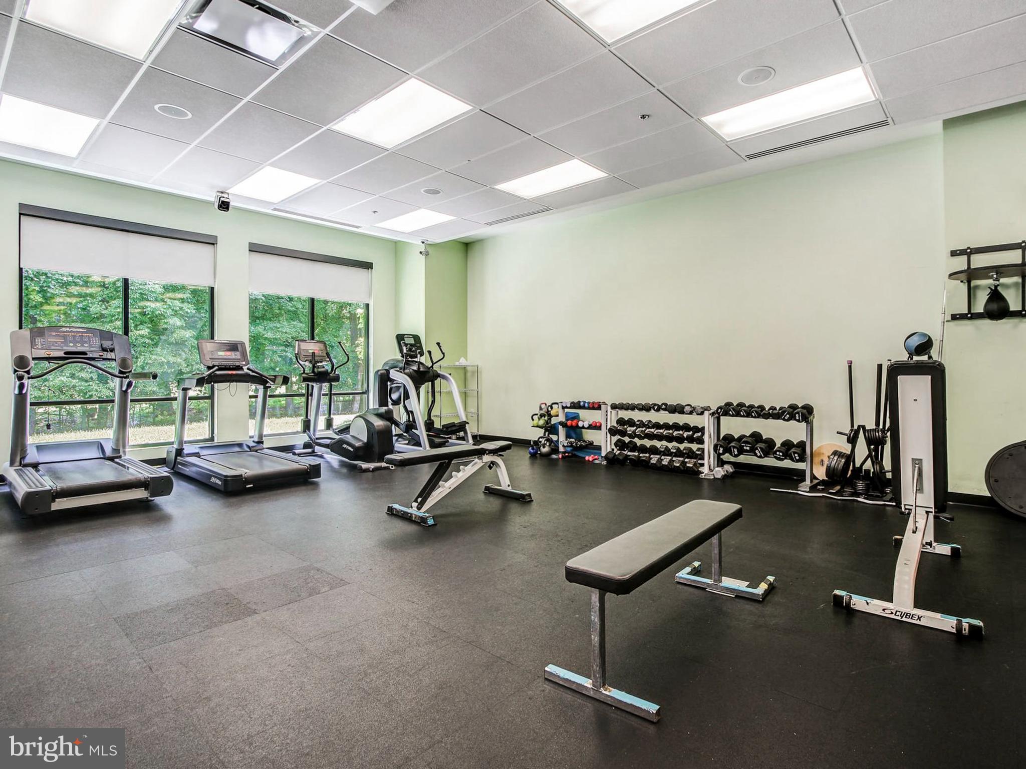 LEISURE WORLD - Residential