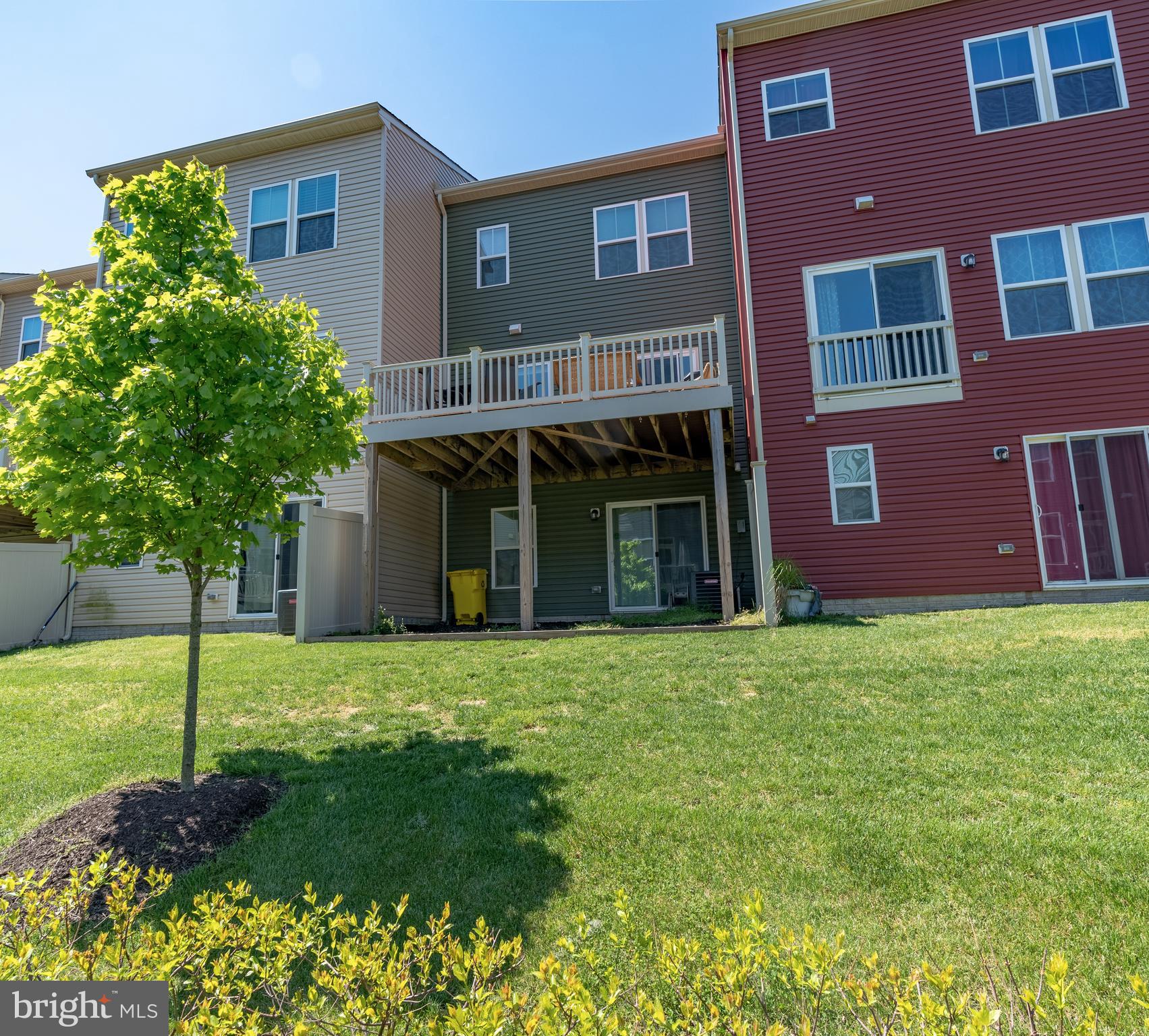 CREEKSIDE VILLAGE AT TANYARD SPRINGS - Residential