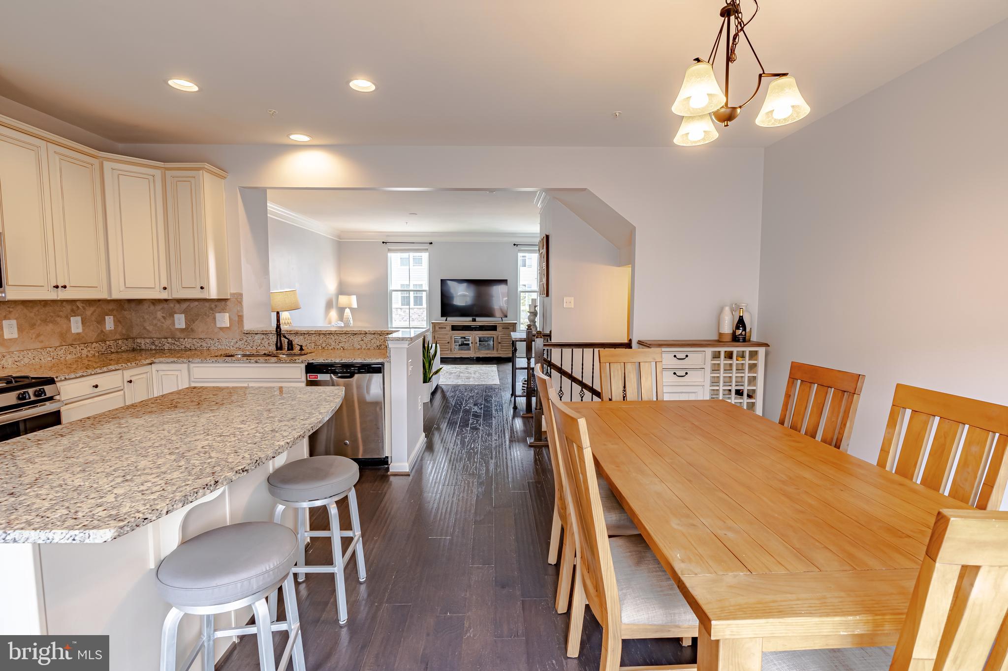 CREEKSIDE VILLAGE AT TANYARD SPRINGS - Residential