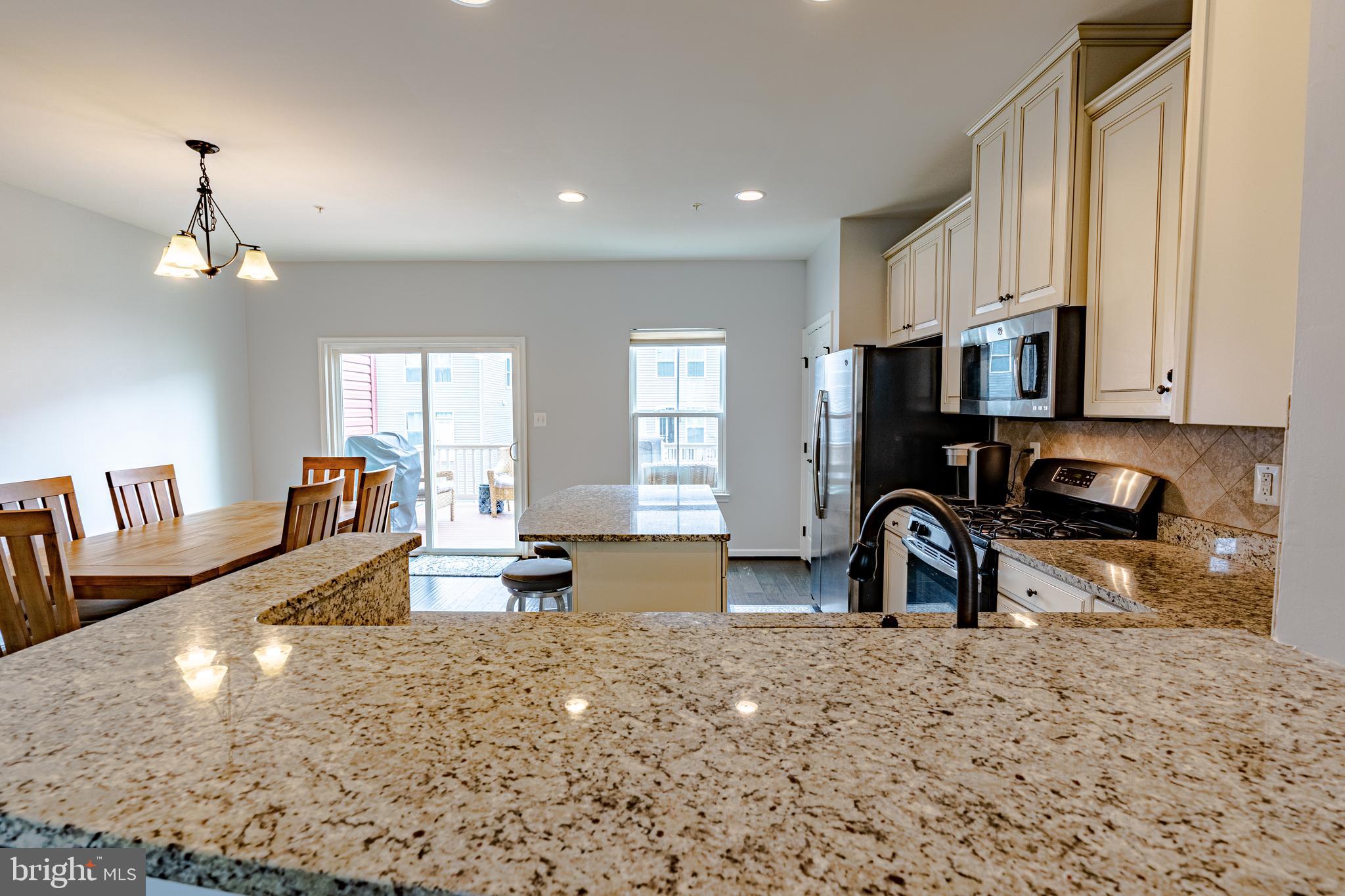 CREEKSIDE VILLAGE AT TANYARD SPRINGS - Residential