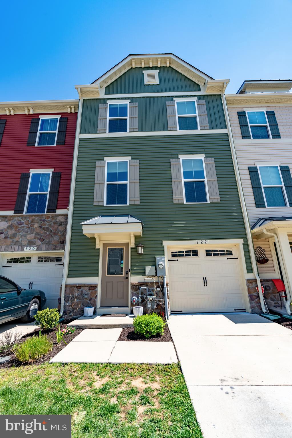 CREEKSIDE VILLAGE AT TANYARD SPRINGS - Residential