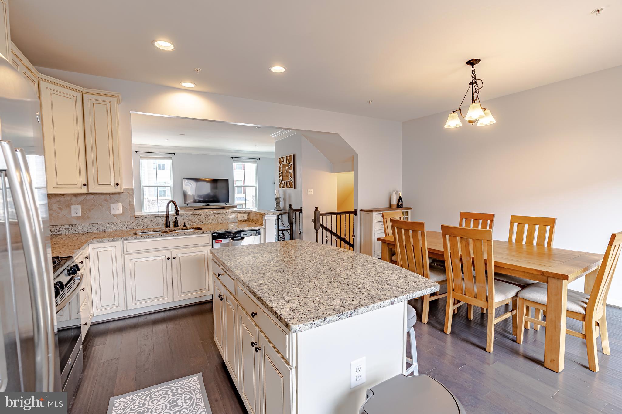 CREEKSIDE VILLAGE AT TANYARD SPRINGS - Residential