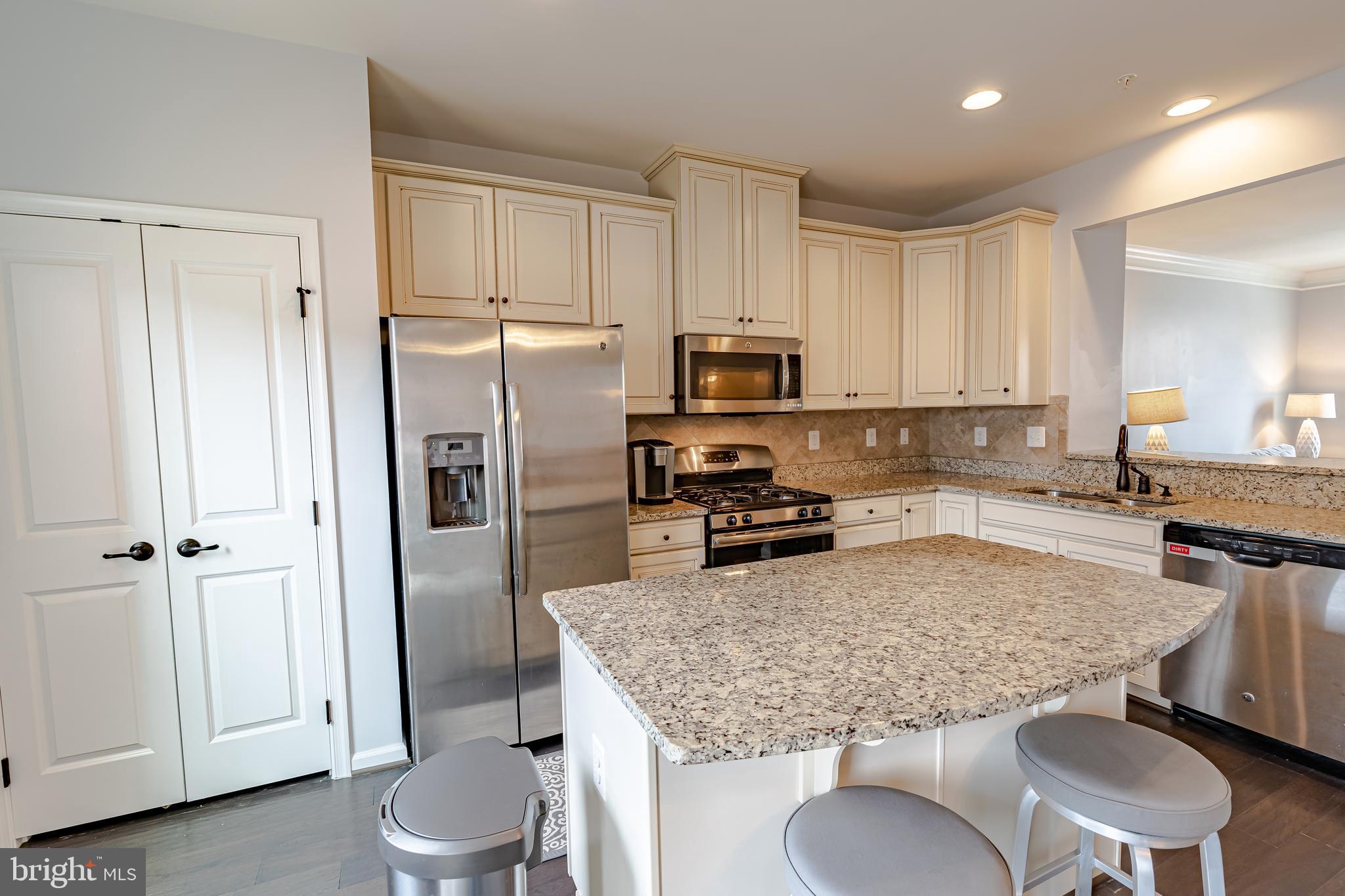 CREEKSIDE VILLAGE AT TANYARD SPRINGS - Residential