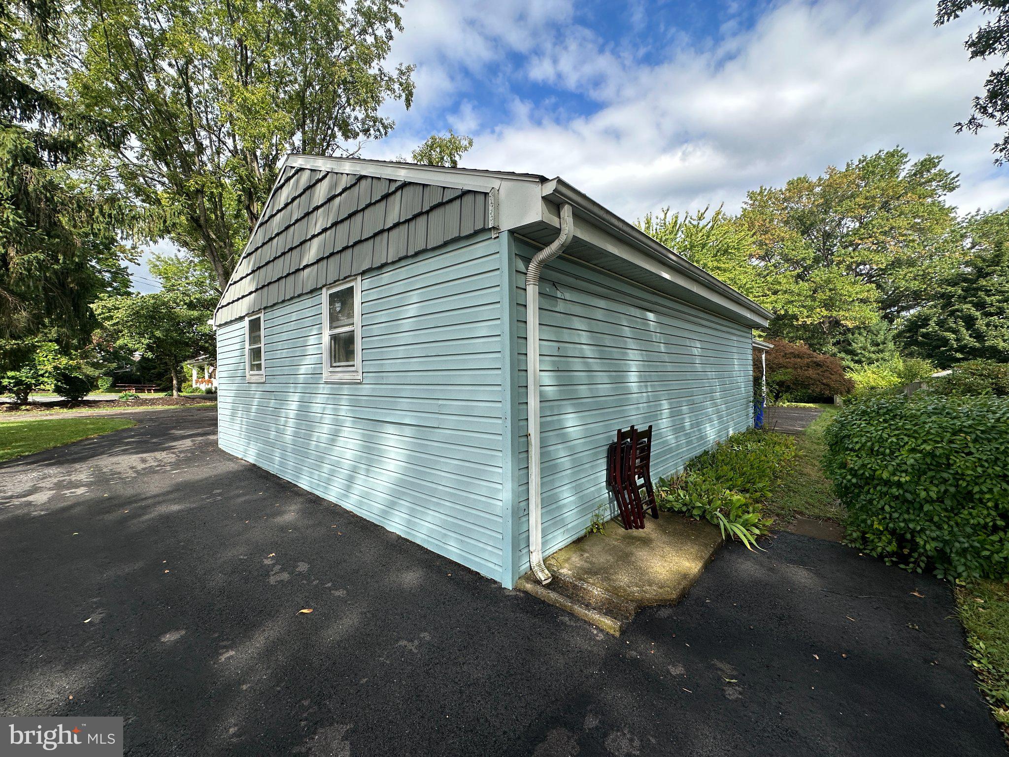 923 WERTZVILLE ROAD