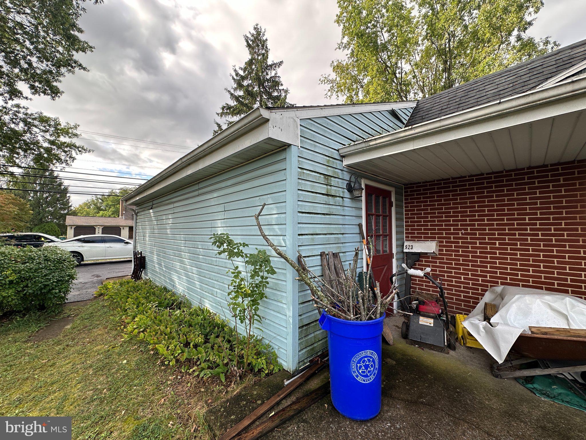 923 WERTZVILLE ROAD