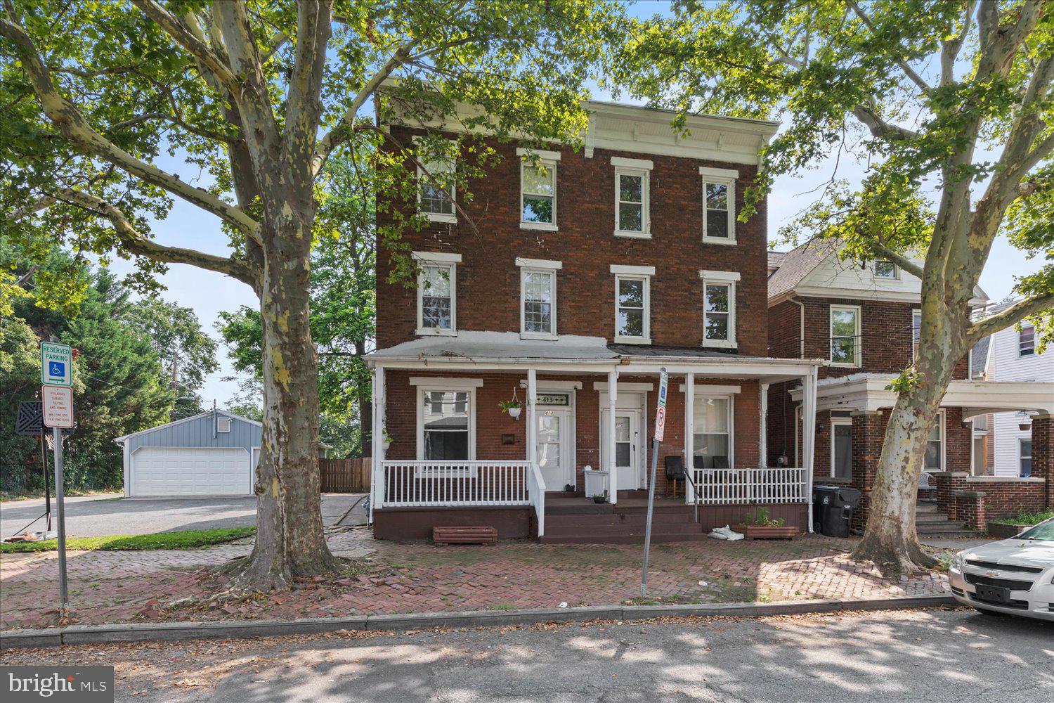 ALLISON HILL - Residential