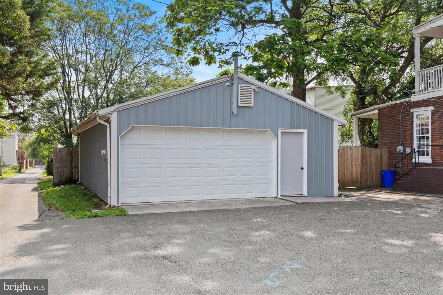 ALLISON HILL - Residential