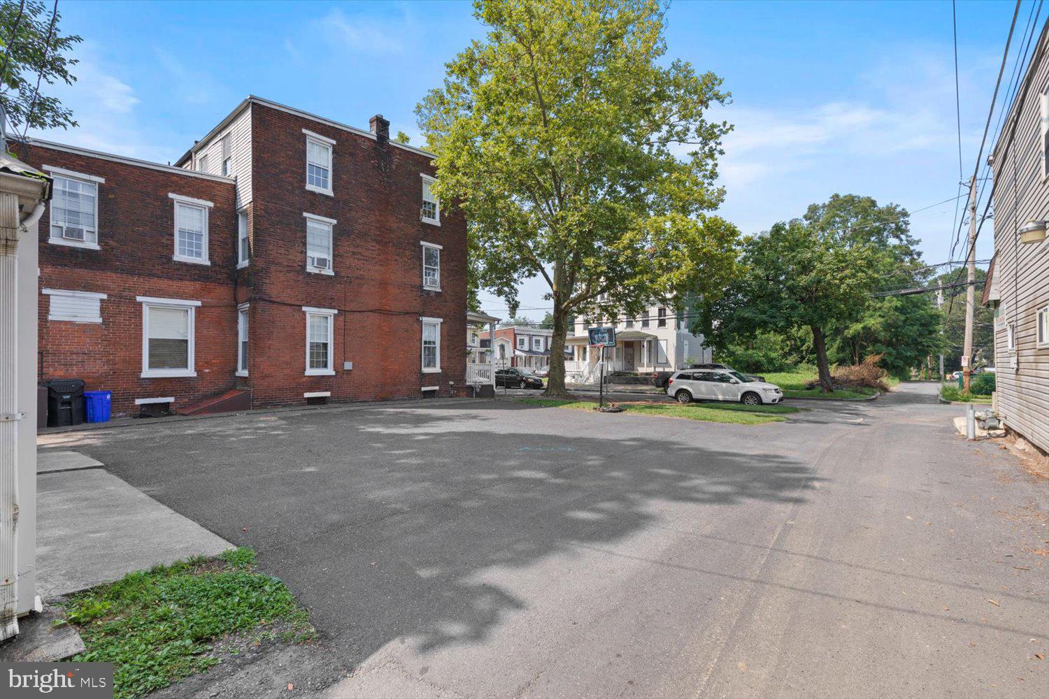 ALLISON HILL - Residential