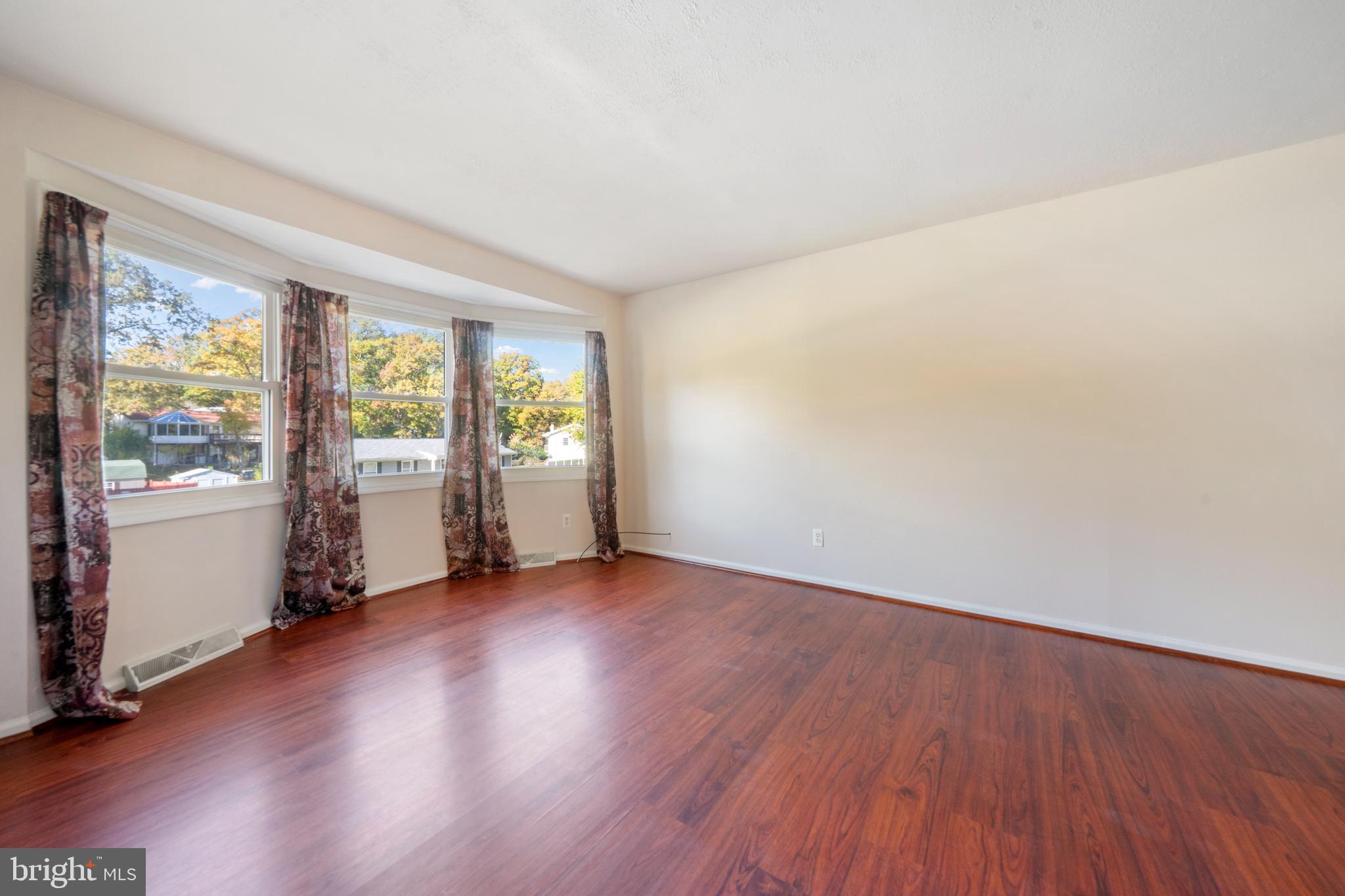 SPRING VALLEY - Residential