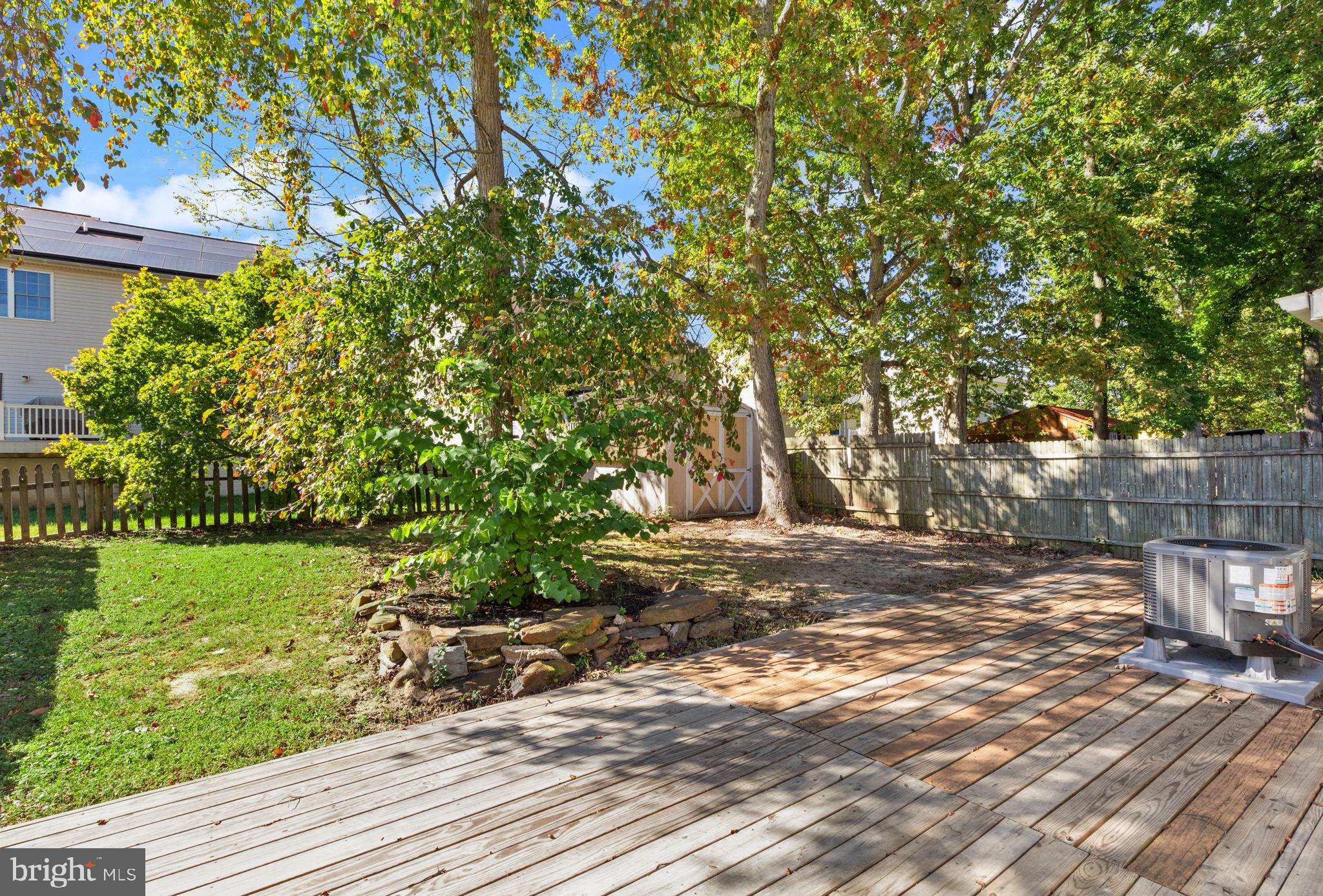 WILLOUGHBY WOODS - Residential