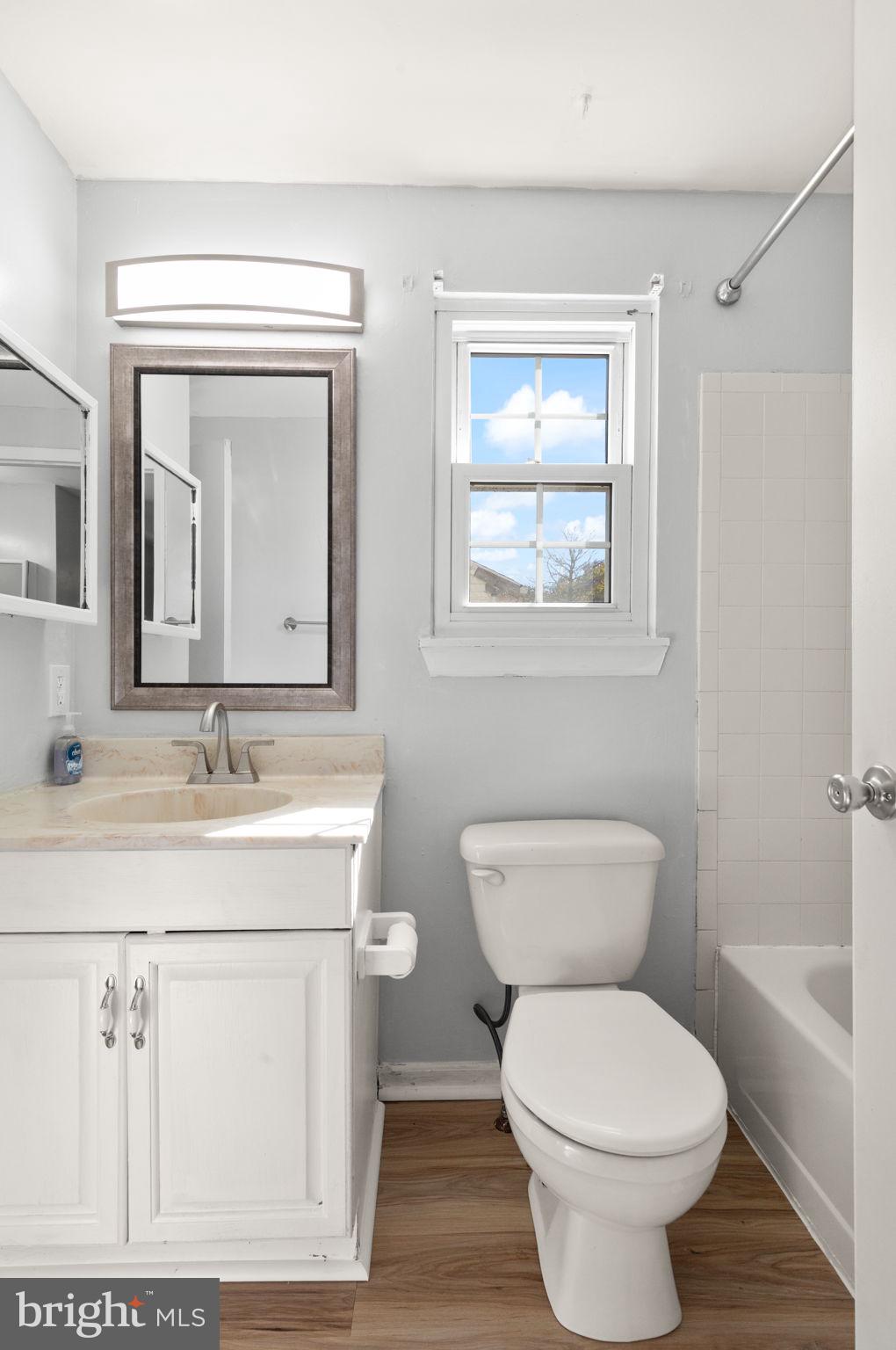 WILLOUGHBY WOODS - Residential