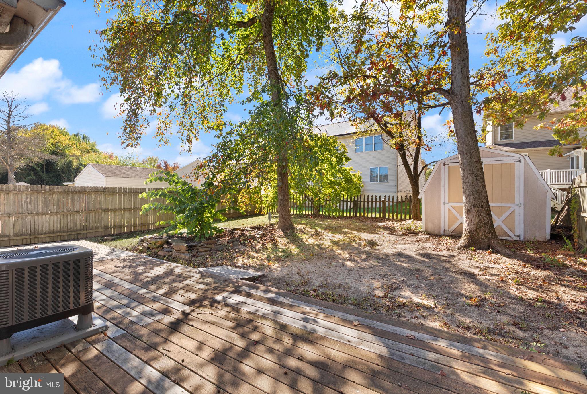 WILLOUGHBY WOODS - Residential