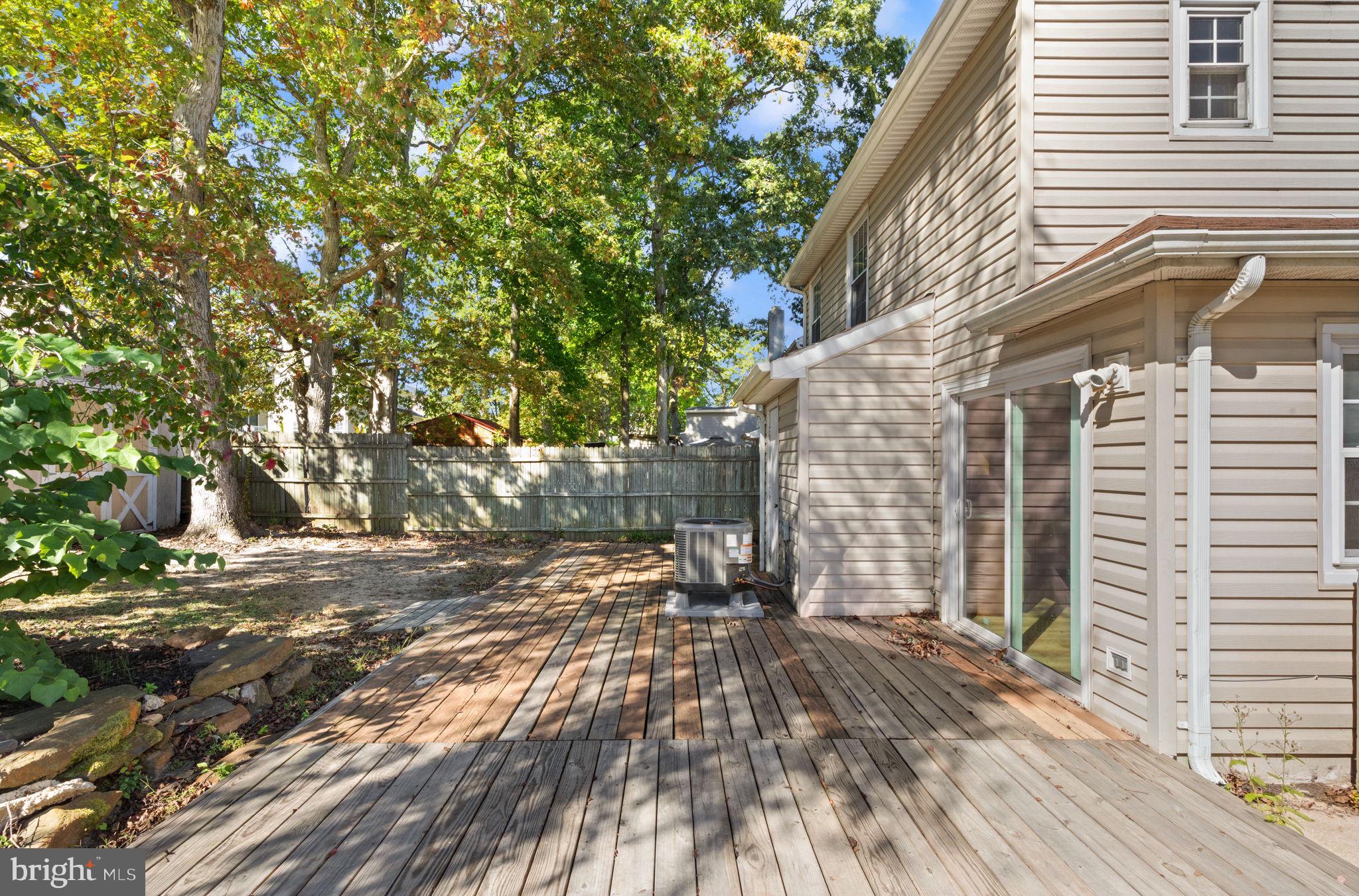 WILLOUGHBY WOODS - Residential