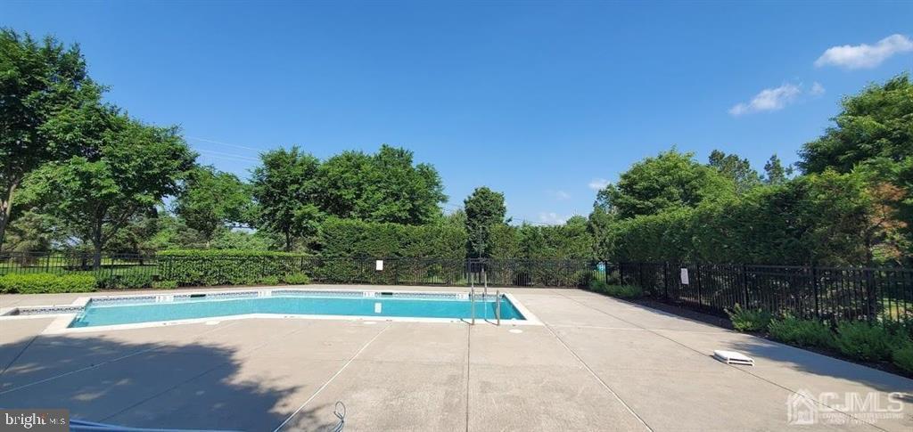 725 TIMBERLAKE DRIVE