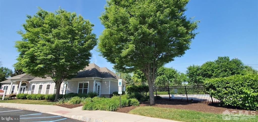 725 TIMBERLAKE DRIVE