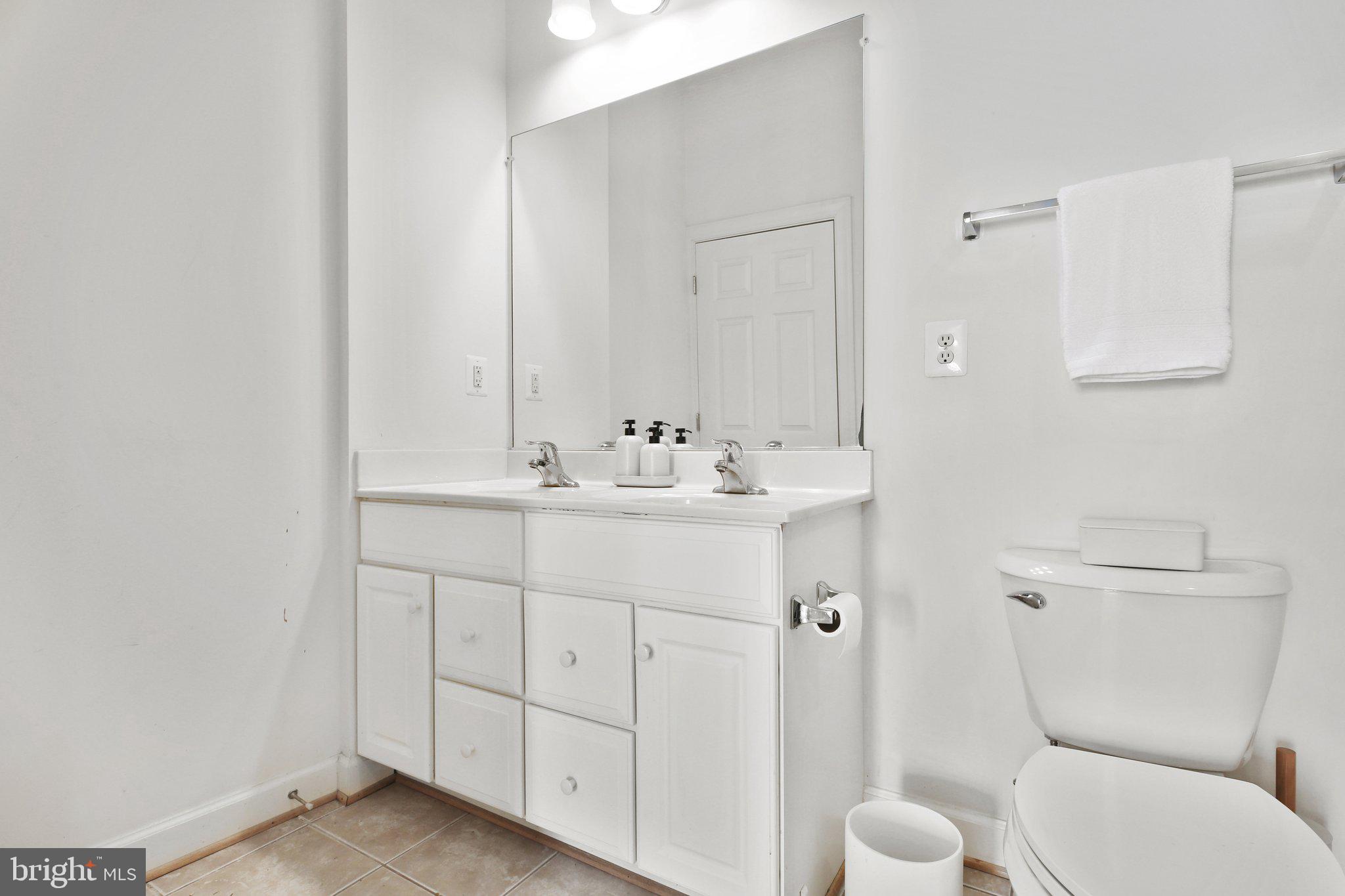 RIVER CLUB 1 AT BELMONT - Residential