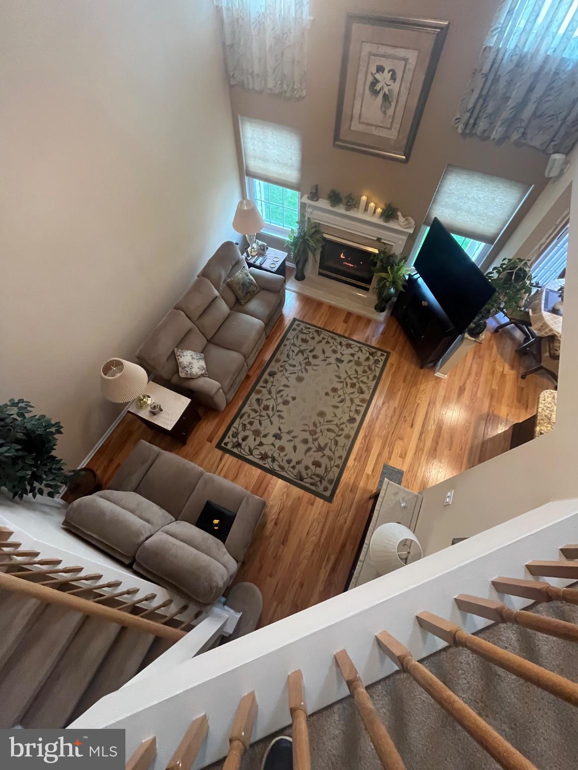 COUNTRY CROSSING - Residential