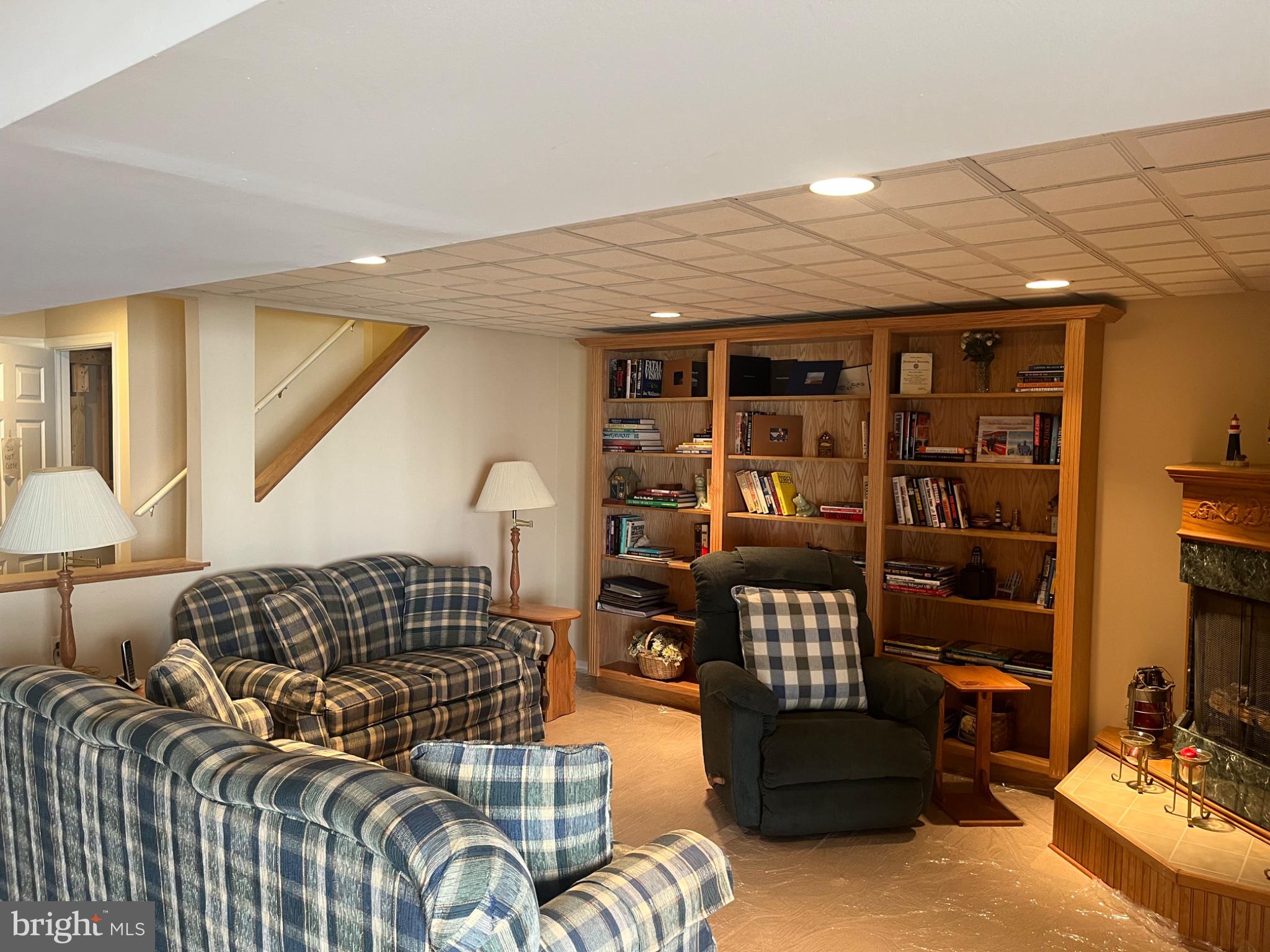 COUNTRY CROSSING - Residential