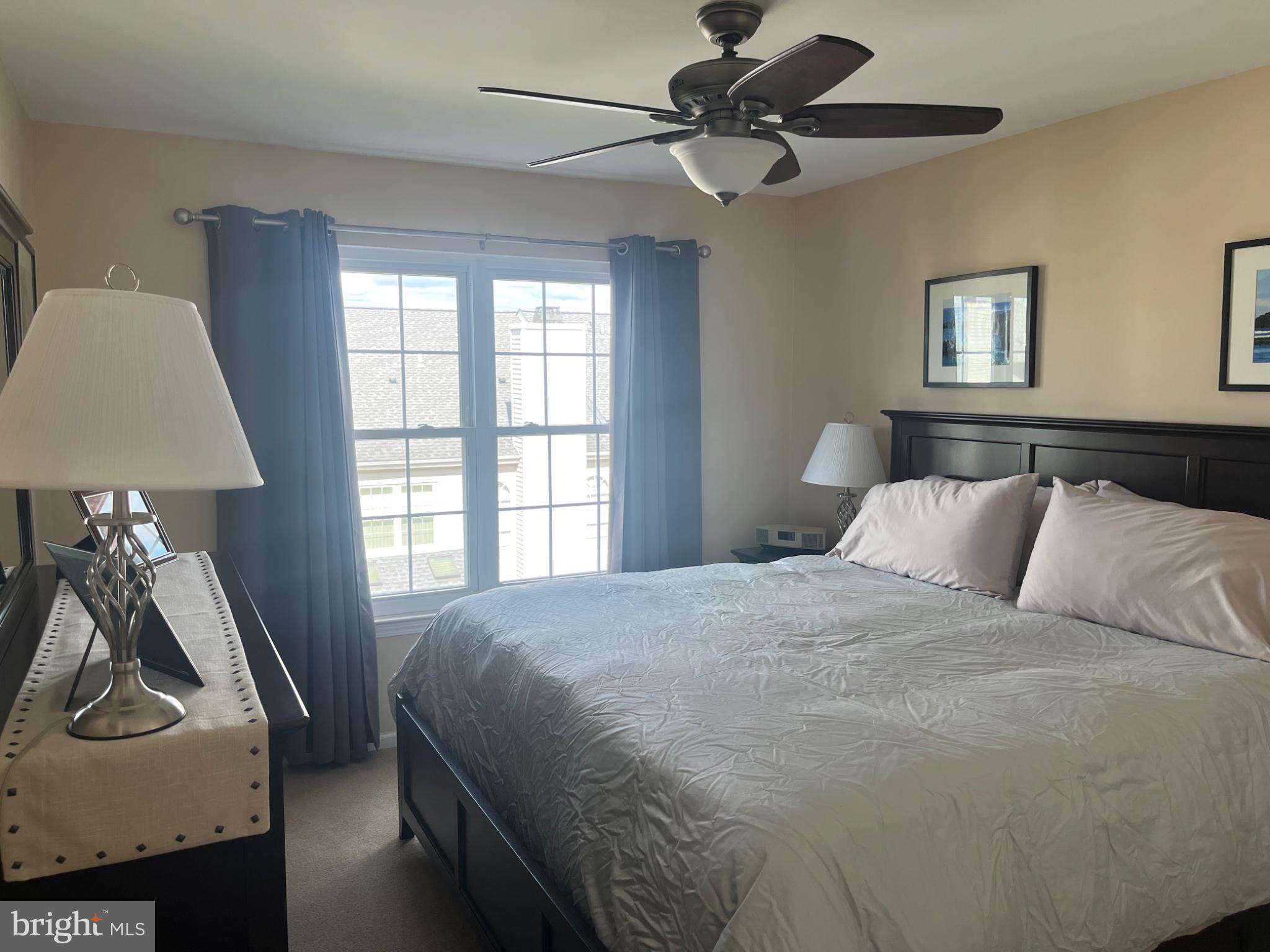 COUNTRY CROSSING - Residential