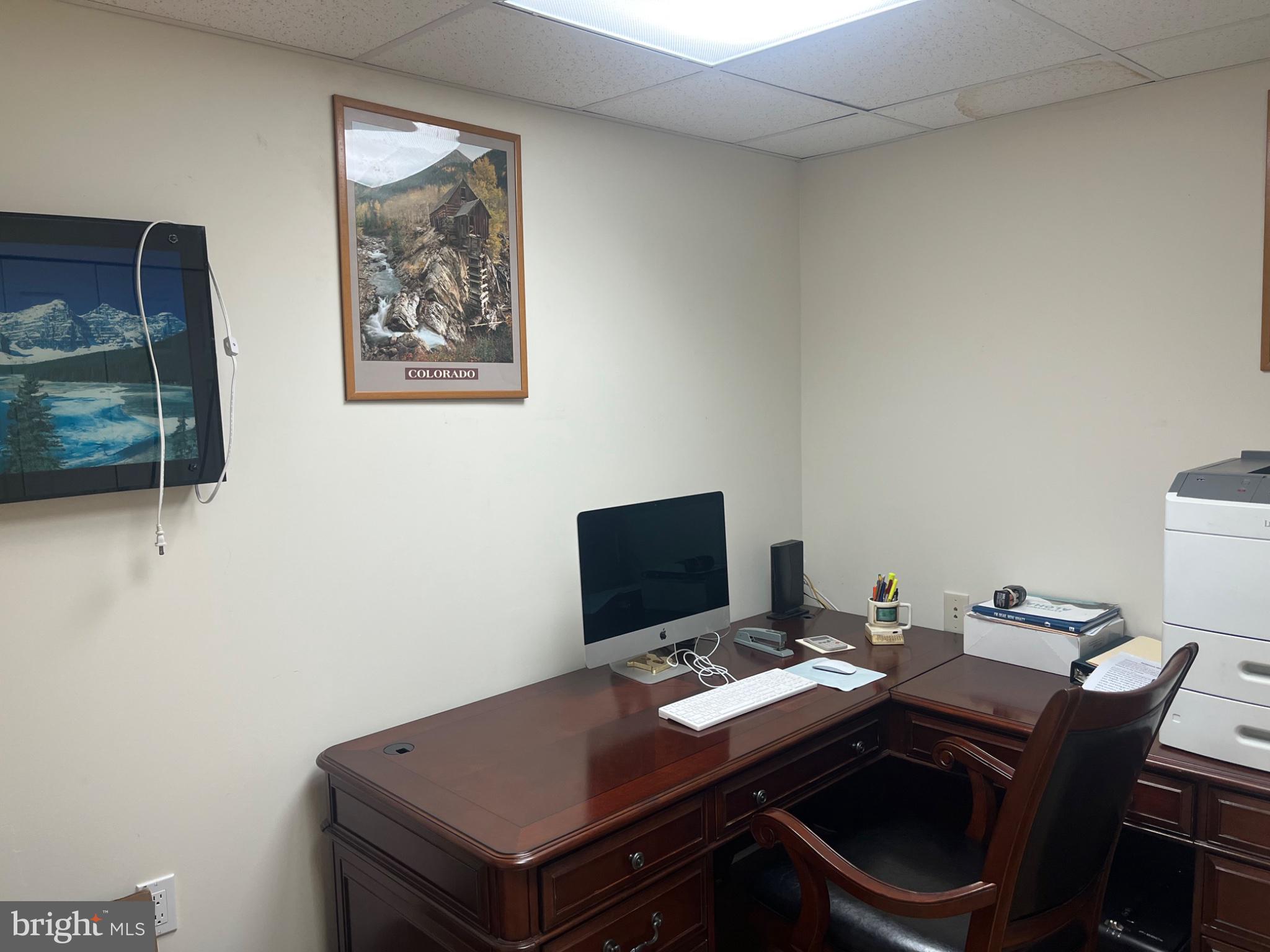 COUNTRY CROSSING - Residential