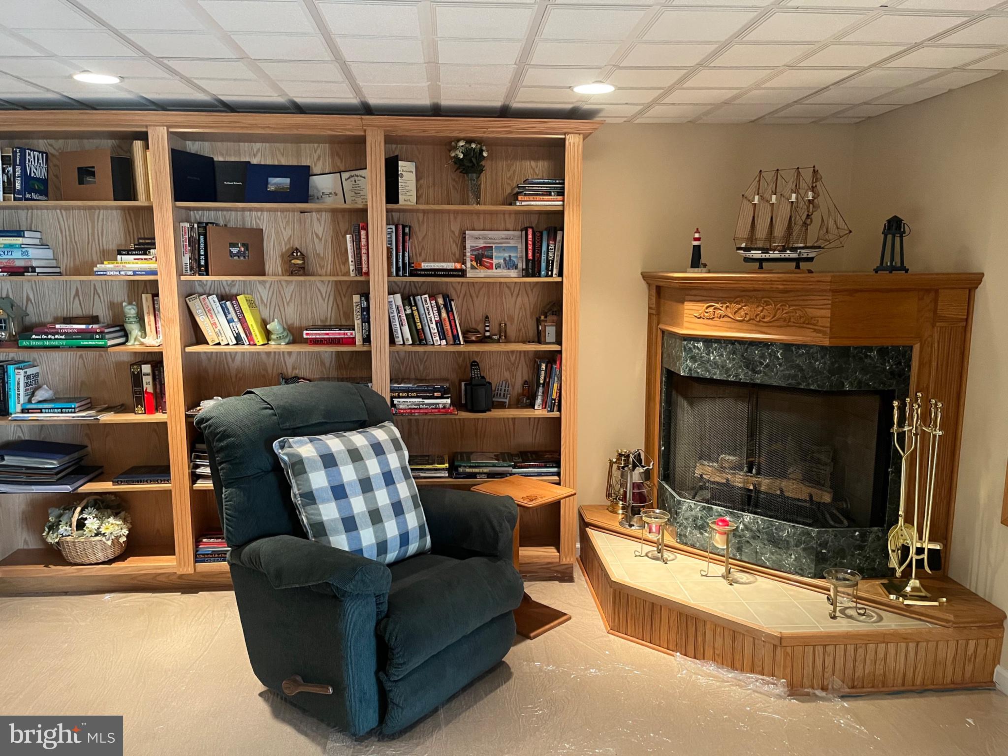 COUNTRY CROSSING - Residential