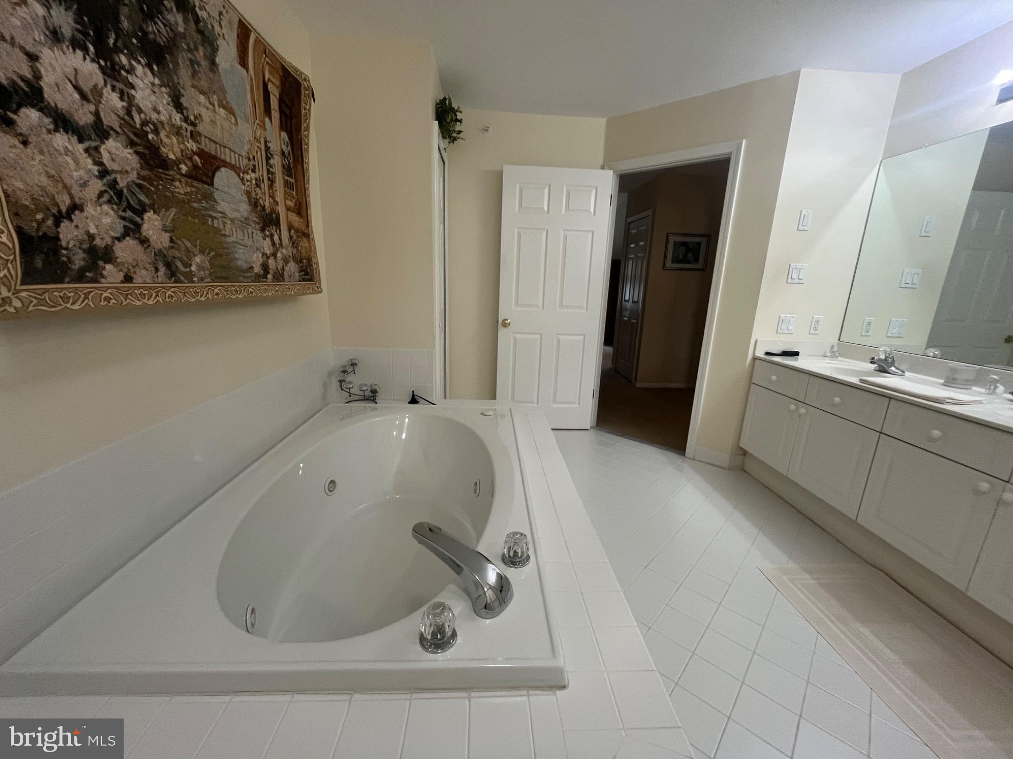 COUNTRY CROSSING - Residential