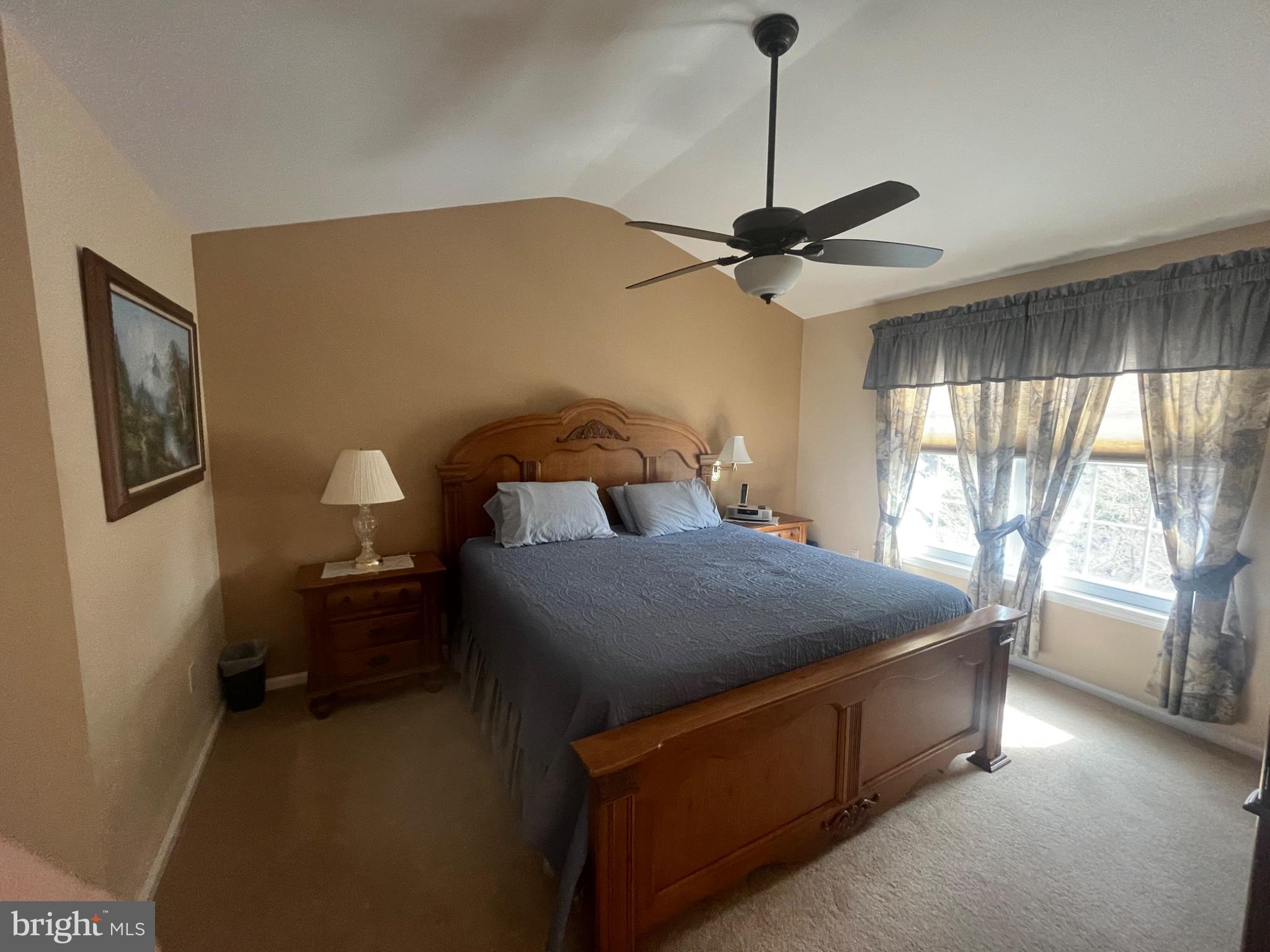 COUNTRY CROSSING - Residential