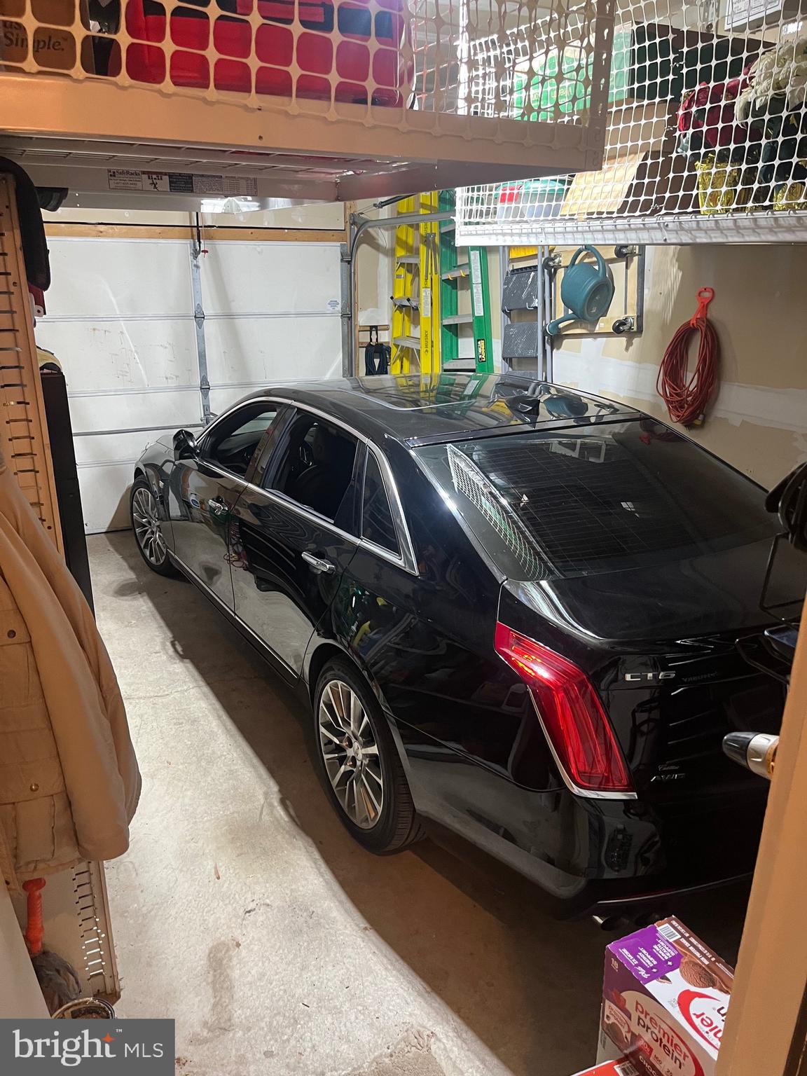 COUNTRY CROSSING - Residential