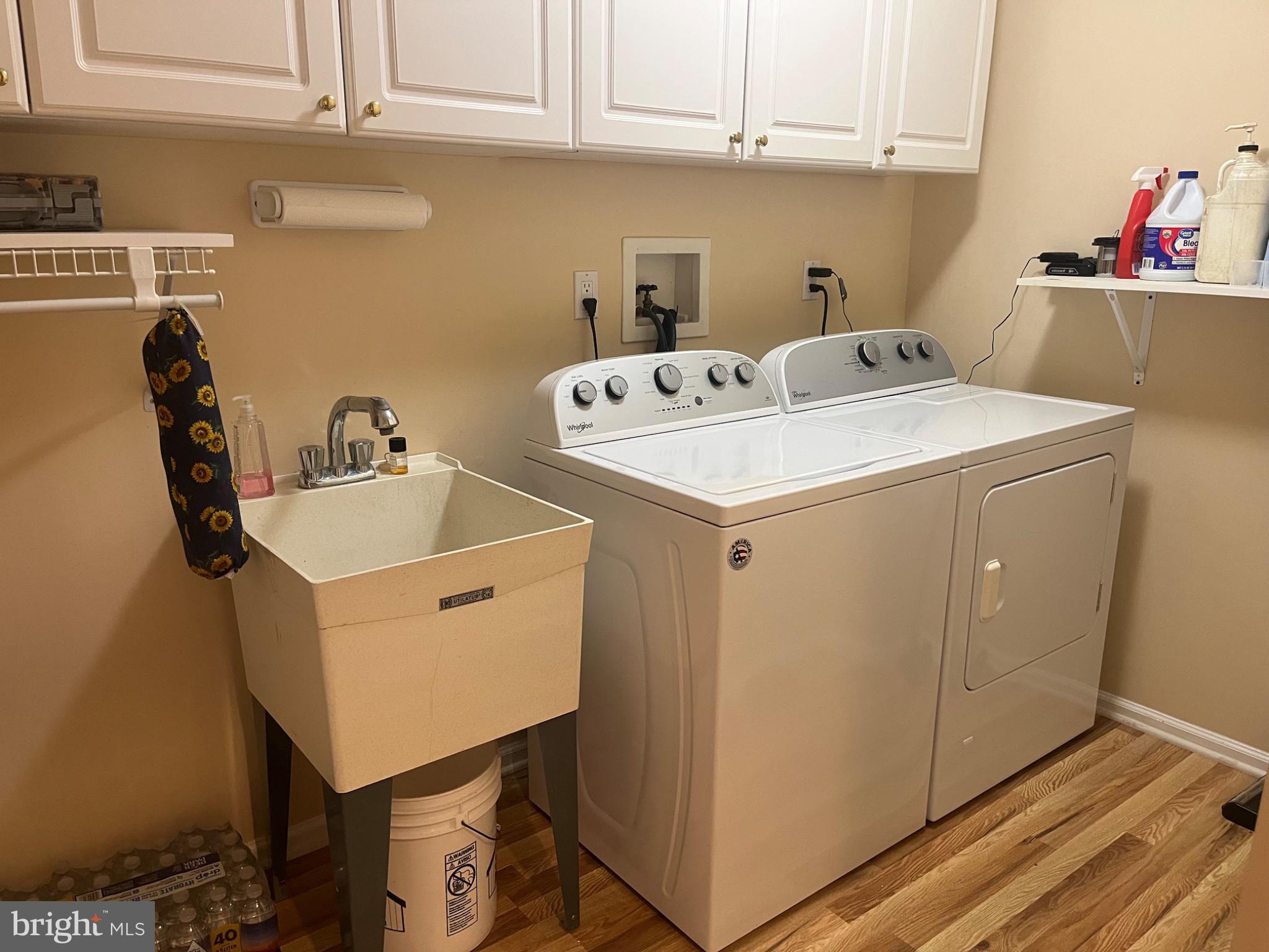 COUNTRY CROSSING - Residential