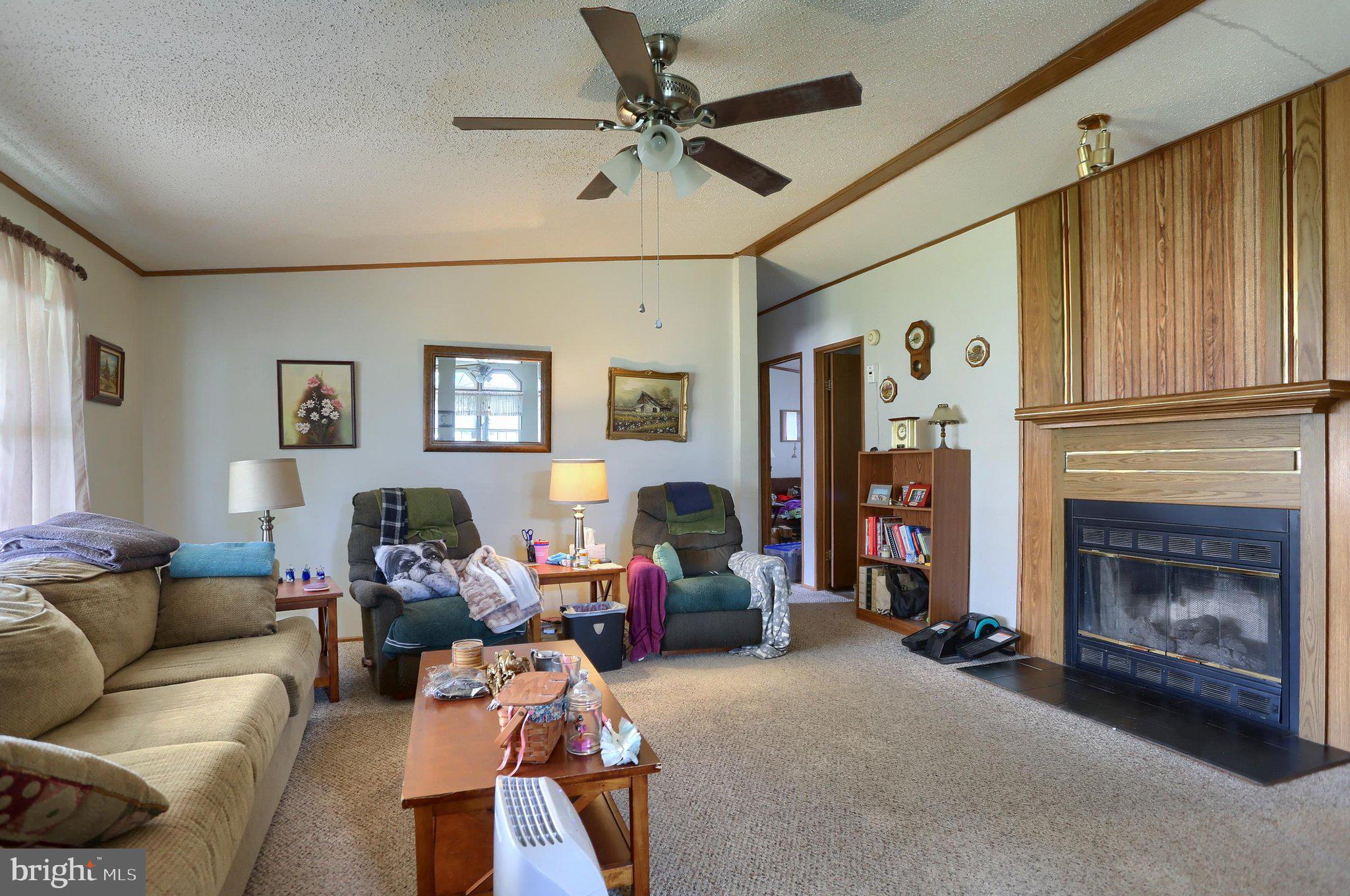 118 HONEY LOCUST CIRCLE