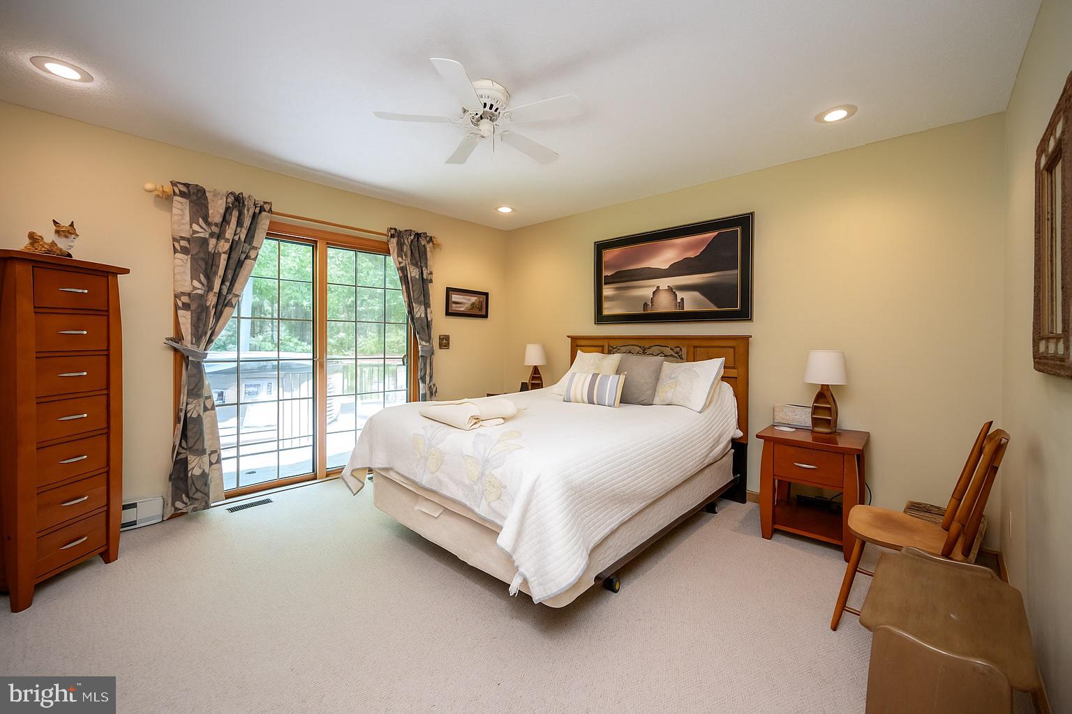 MOUNTAINSIDE - Residential