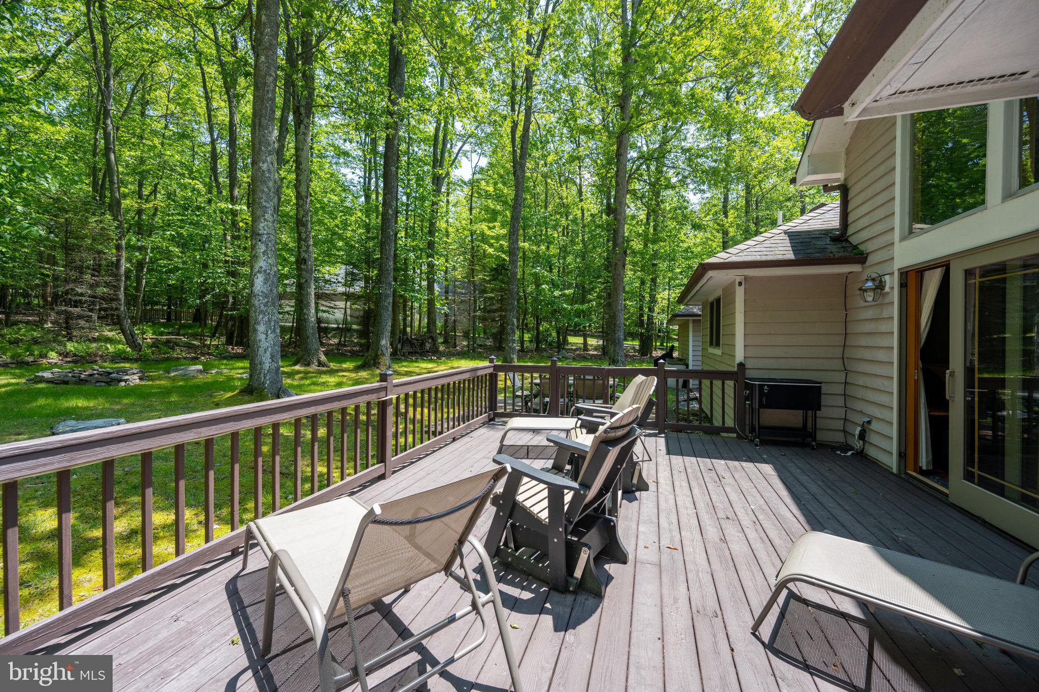 MOUNTAINSIDE - Residential