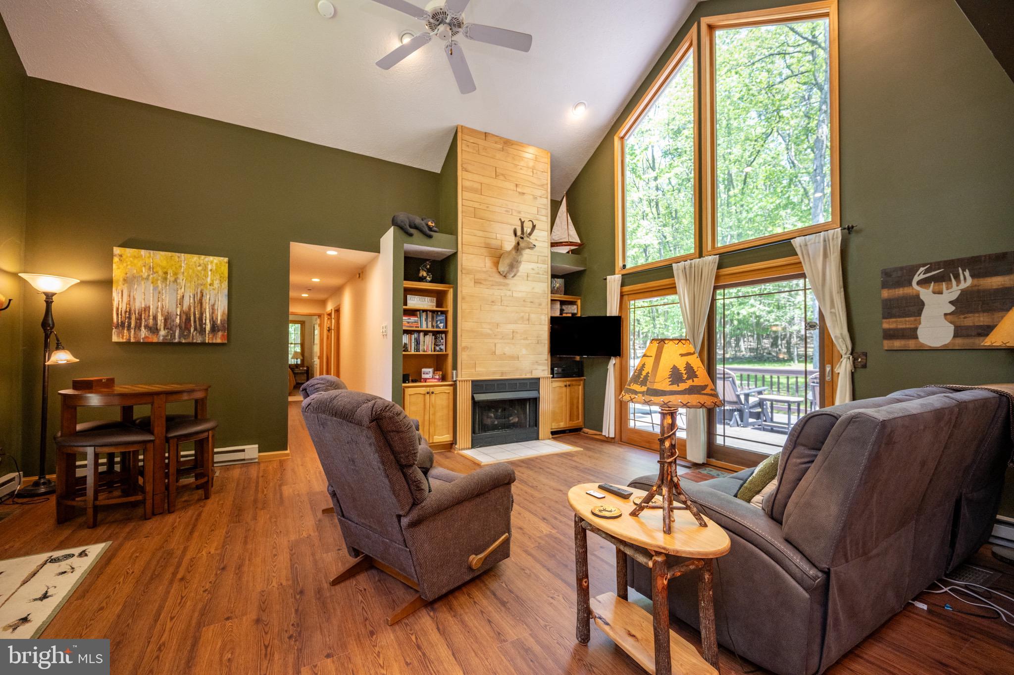 MOUNTAINSIDE - Residential